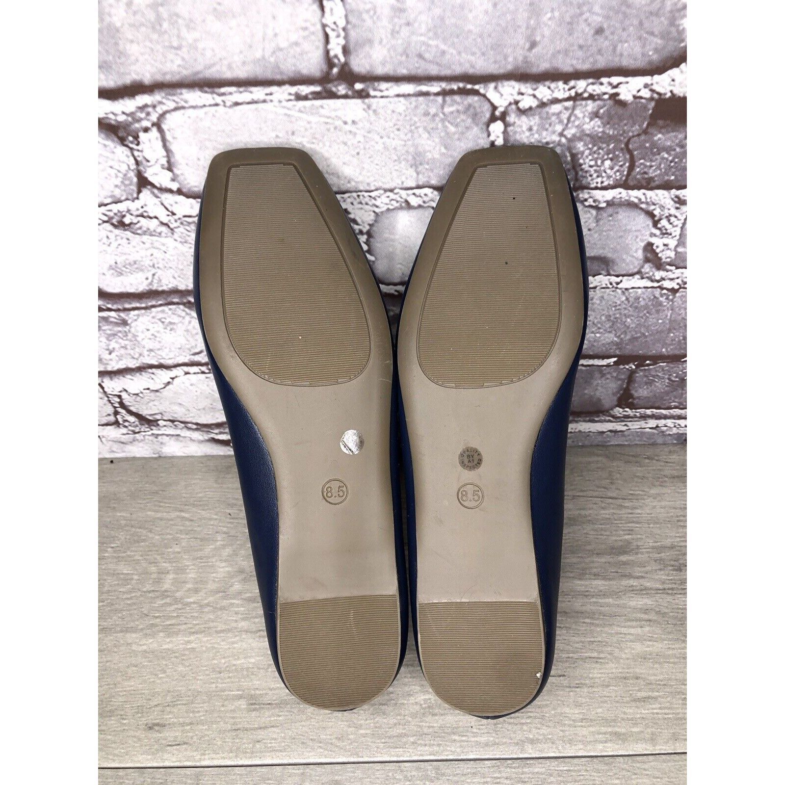 Liz Claiborne Liz Claiborne Memory Foam Navy Blue Leather Ballet Flats Wom Size US 8.5 / IT 38.5 - 7 Thumbnail