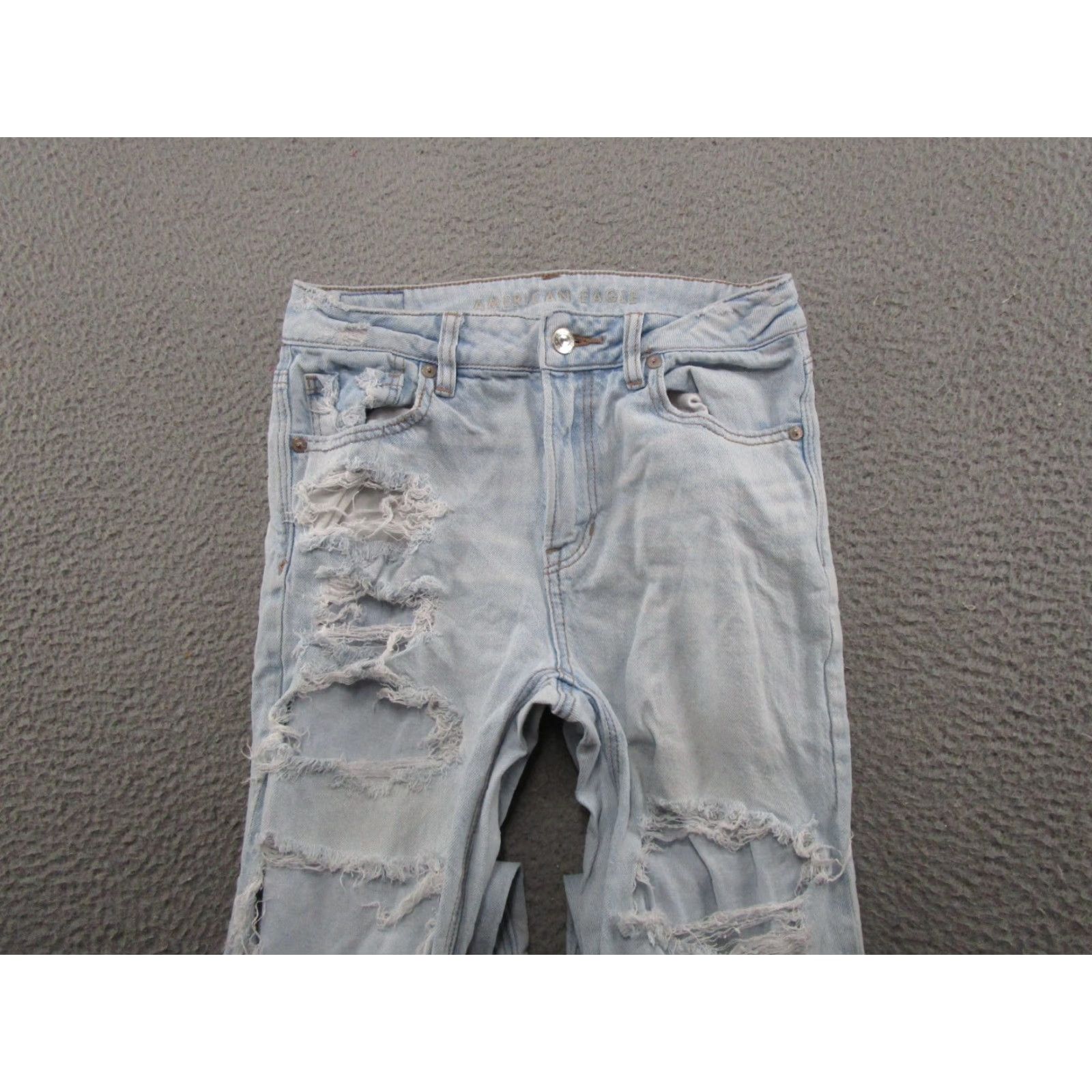 American Eagle Outfitters VINTAGE American Eagle Strigid Distressed Thrashed Denim Mom Jeans Women's Size 2 Size 26" / US 2 / IT 38 - 2 Thumbnail