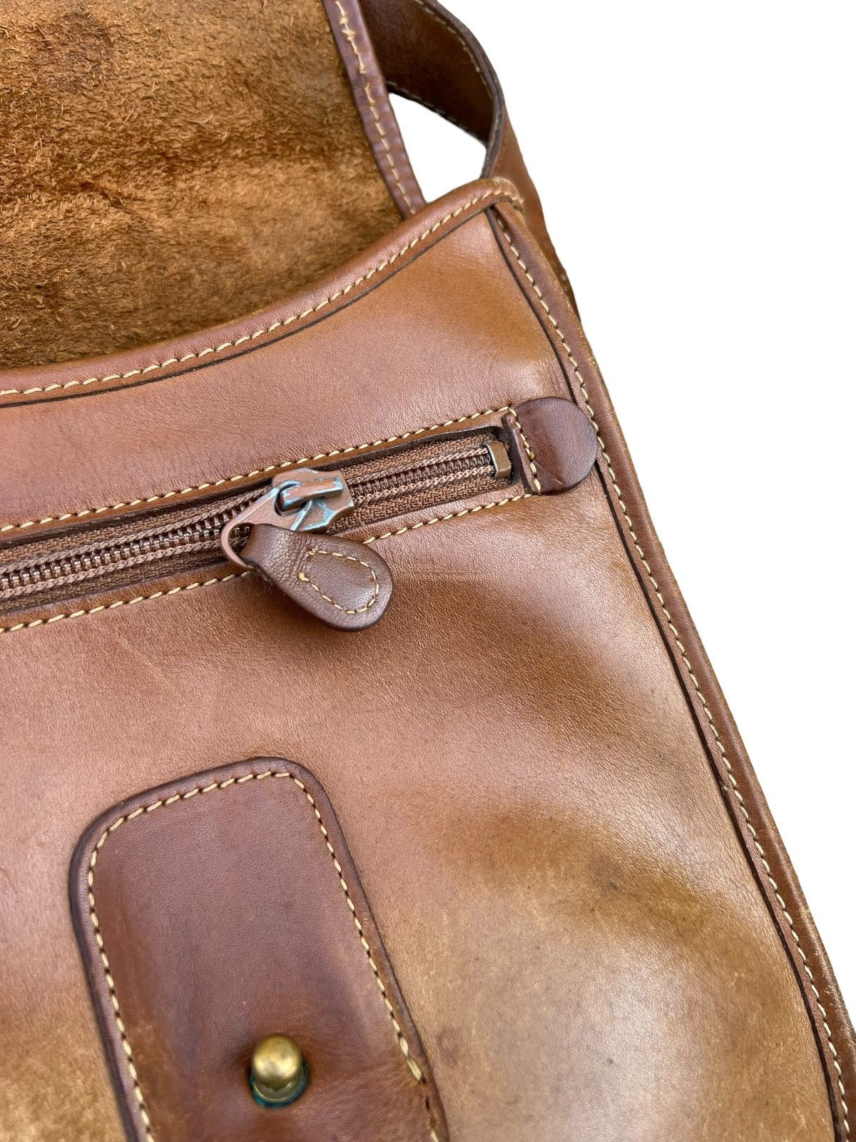 Leather × Vintage Vintage Gurkha Marley Hodgson Distressed Leather Bag Size ONE SIZE - 16 Thumbnail