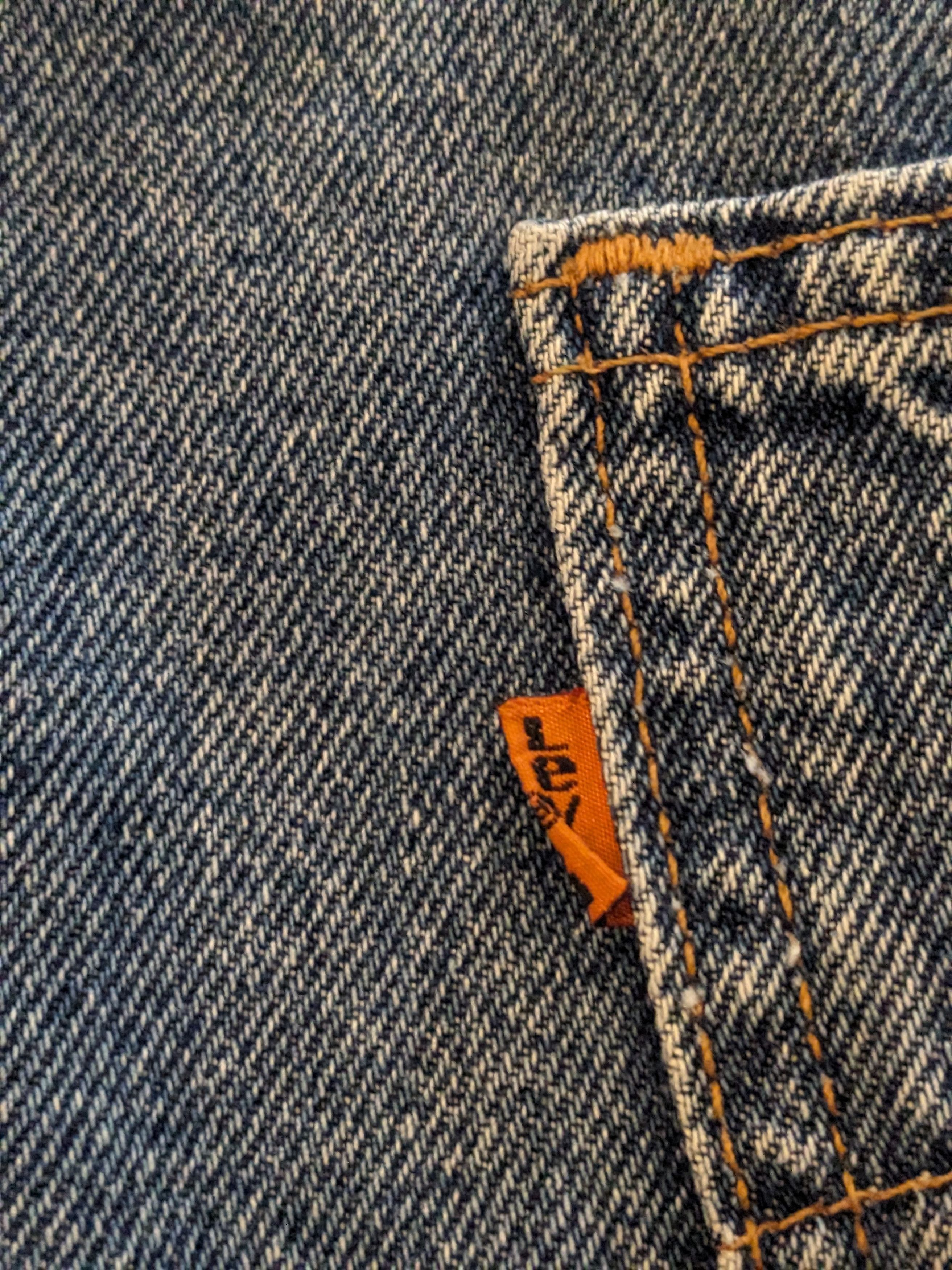 Levi's × Vintage Vintage 90 Levi's 550 Relaxed Fit Orange Tabs Size 40 Shorts Size US 40 / EU 56 - 2 Thumbnail