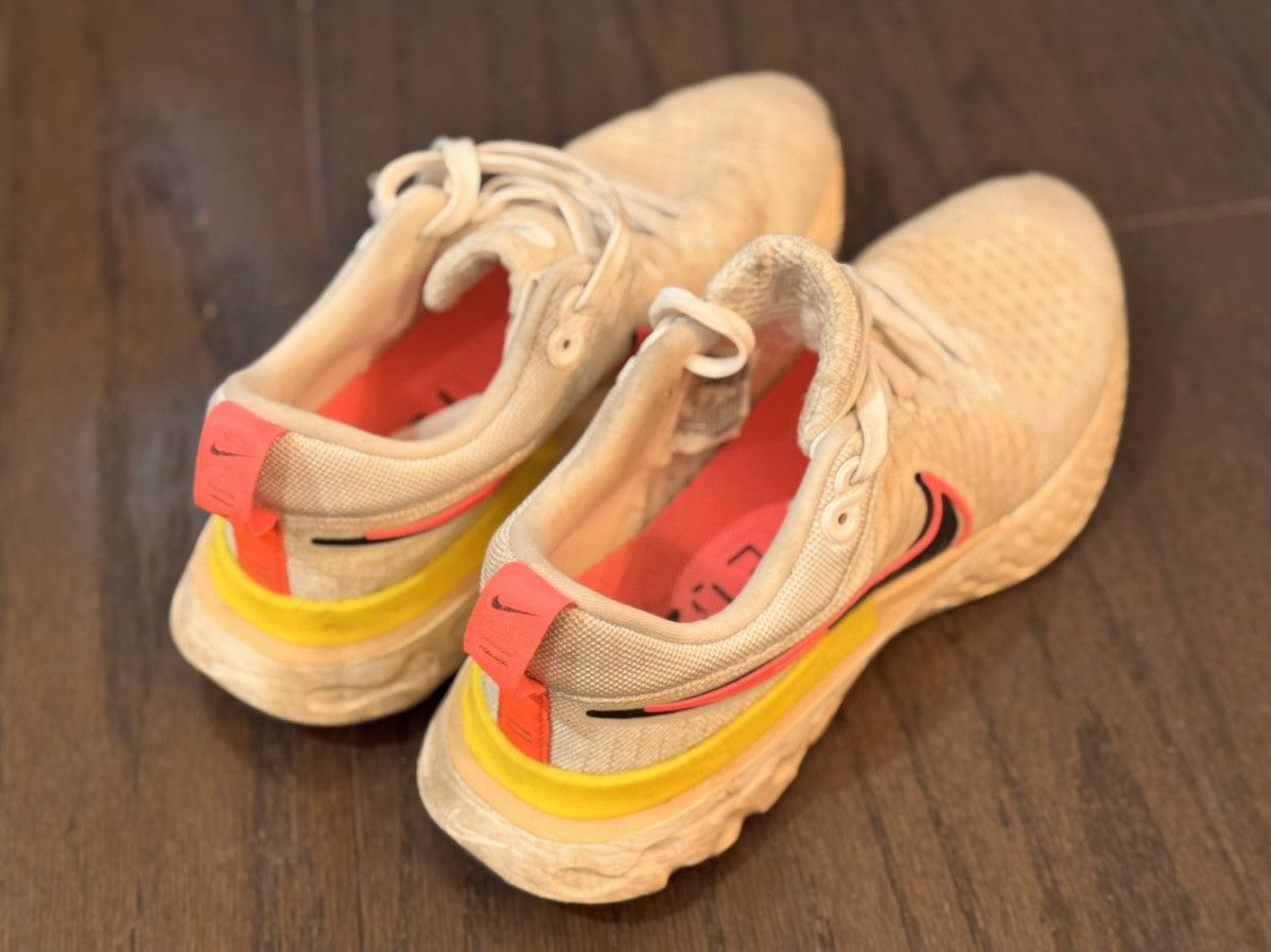 Nike Men's Nike React Infinity Run 2 - DJ5395-100 Size US 9.5 / EU 42-43 - 1 Thumbnail