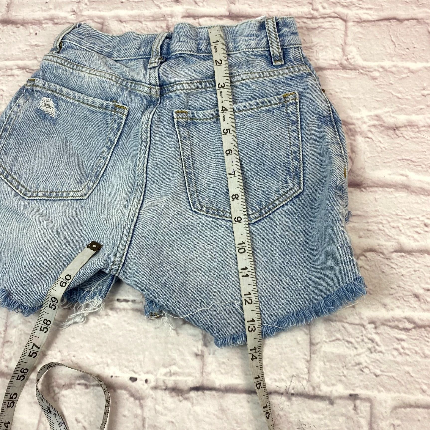 Pacsun Pacsun Teens Shorts 90s Girlfriend Size 24 Distressed Cut-Off Button Fly Size 42" / US 20 - 5 Thumbnail