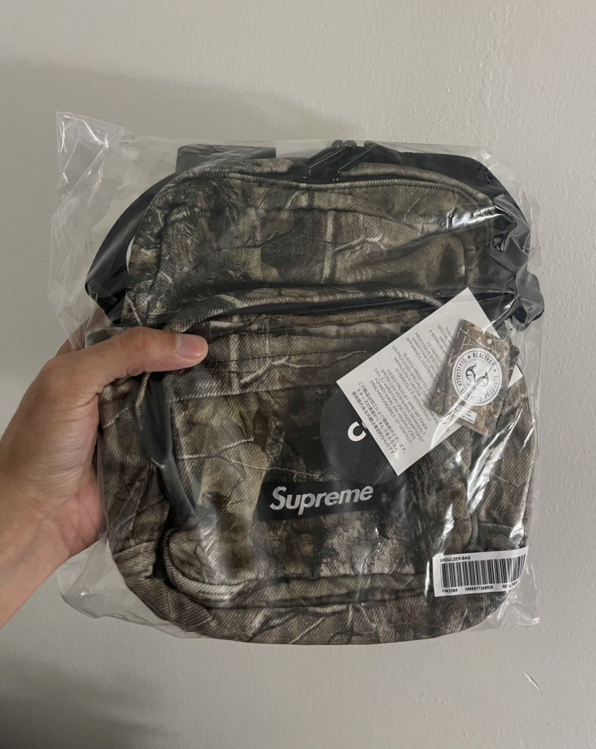 Supreme Supreme “Realtree AP Camo” Denim Shoulder Bag FW25
