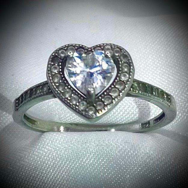 ARM Vintage Sterling 925 Silver Heart & Cz Ring Sz 8 3/4