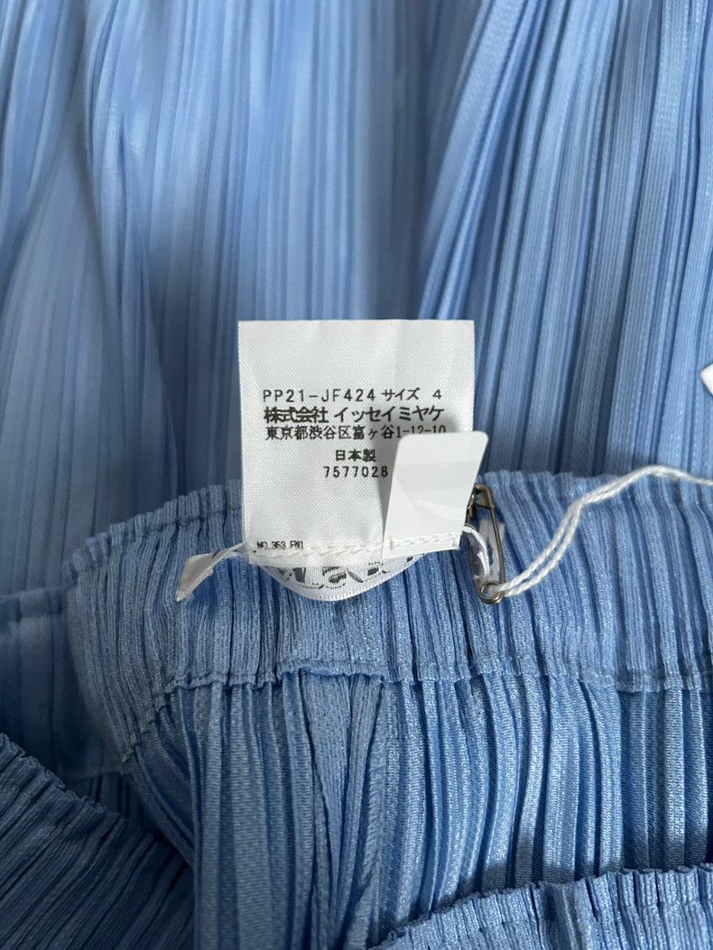 Issey Miyake Issey Miyake size:4 Light blue pleated trousers Size 22" - 4 Thumbnail