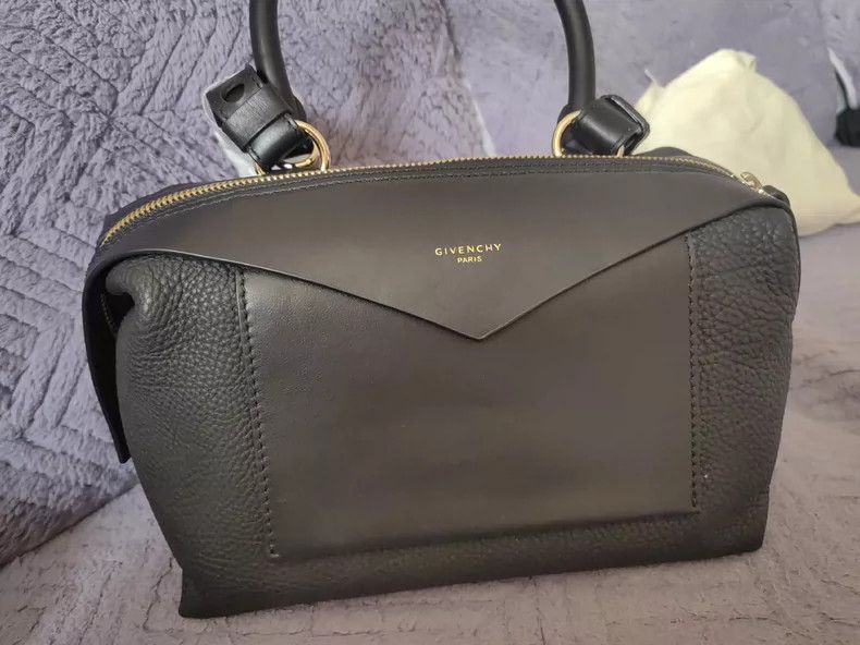 Givenchy Givenchy Leather Handbag New - dmc Size ONE SIZE - 1 Thumbnail