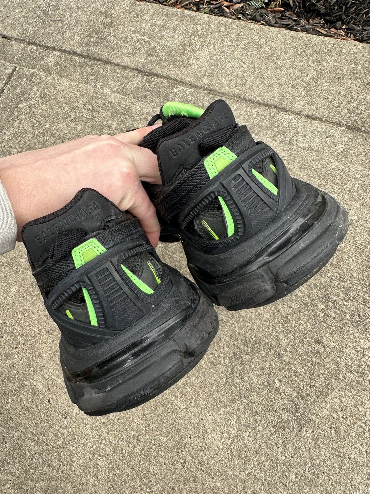 Balenciaga Balenciaga Track.2 Trainer size 7 Size US 7 / EU 40 - 4 Thumbnail