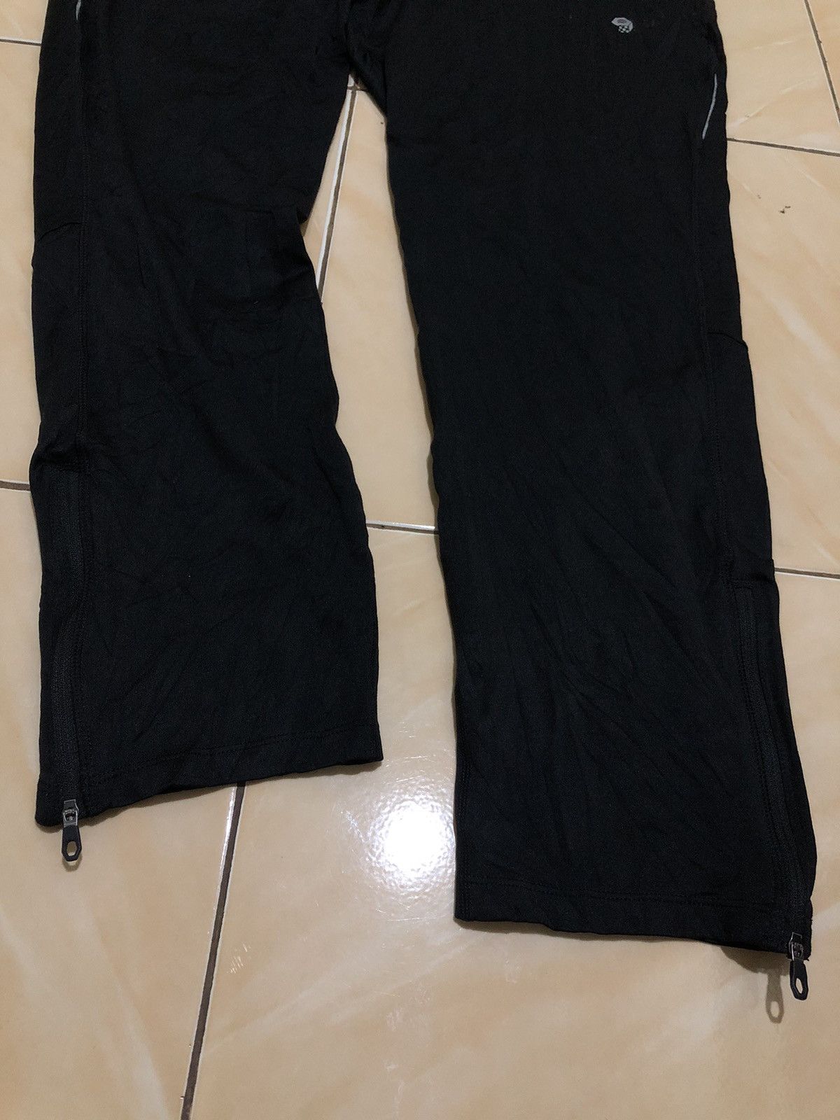 Mountain Hardwear Mountain Hardware baggy reflective logo pants Size US 36 / EU 52 - 5 Thumbnail