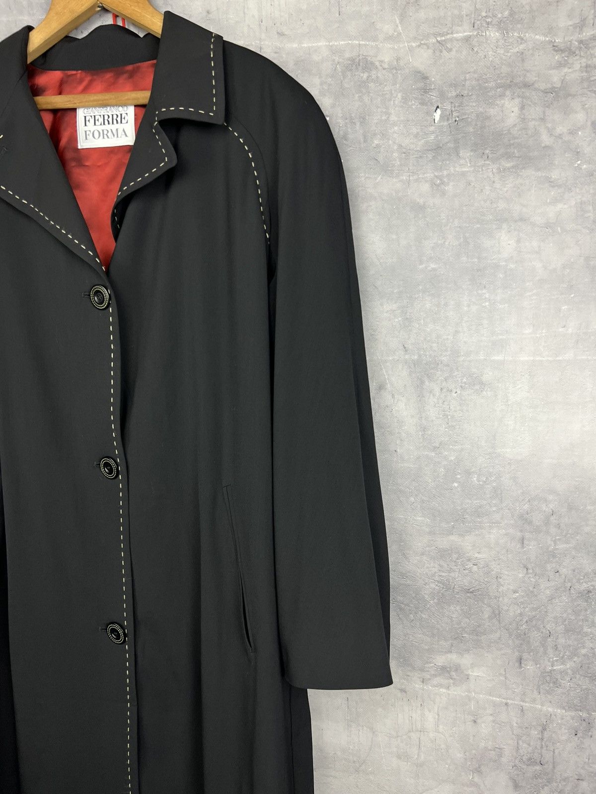 Gianfranco Ferre Gianfranco Ferre Forma Black Women’s Trench Size IT 50 EU44 Size XL / US 12-14 / IT 48-50 - 4 Thumbnail