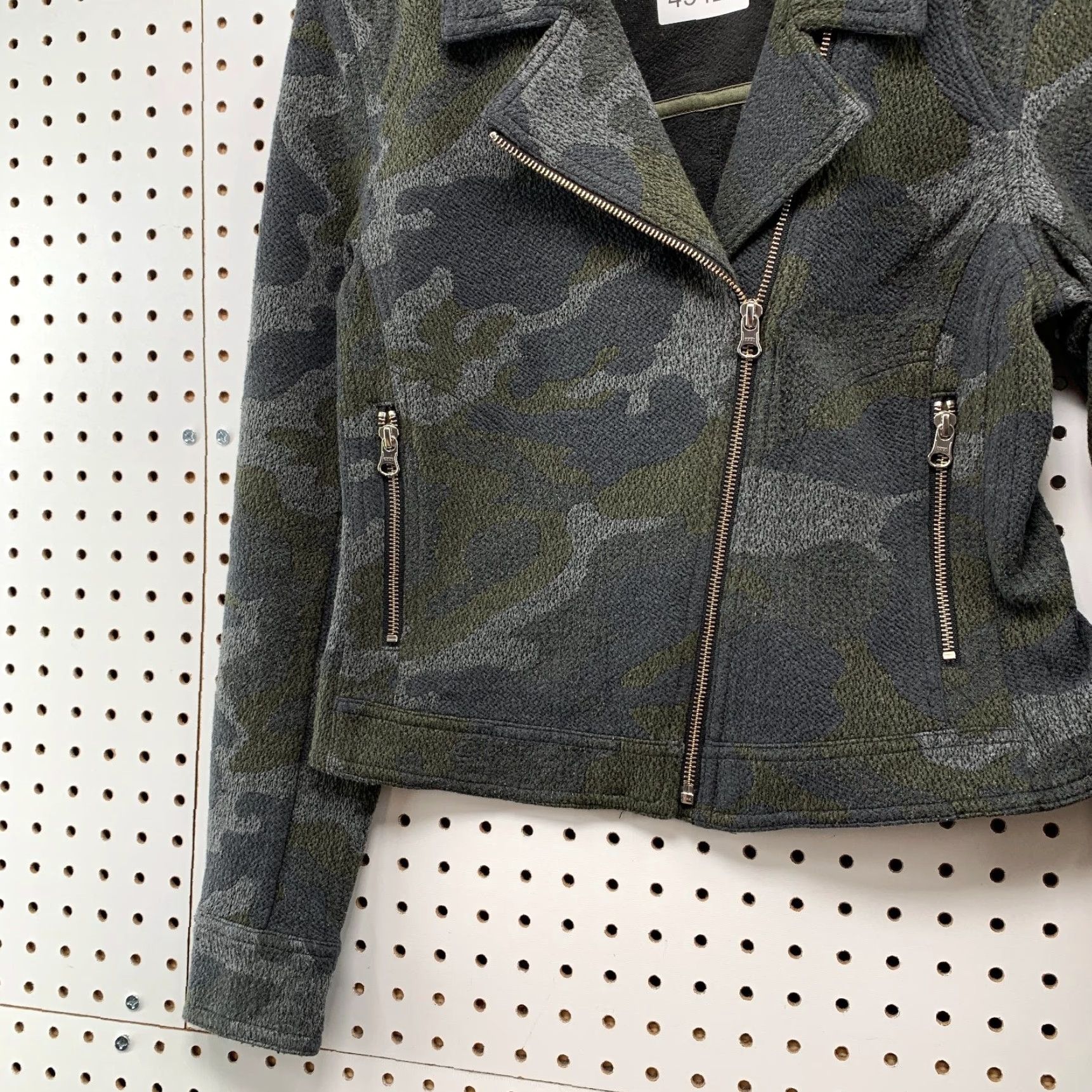 Anthropologie Anthropologie Camo Moto Jacket Womens S Green Marrakech Zip Grunge Rock Jacket - Womens S Green Marrakech Zip Grunge Rock Size S / US 4 / IT 40 - 7 Thumbnail