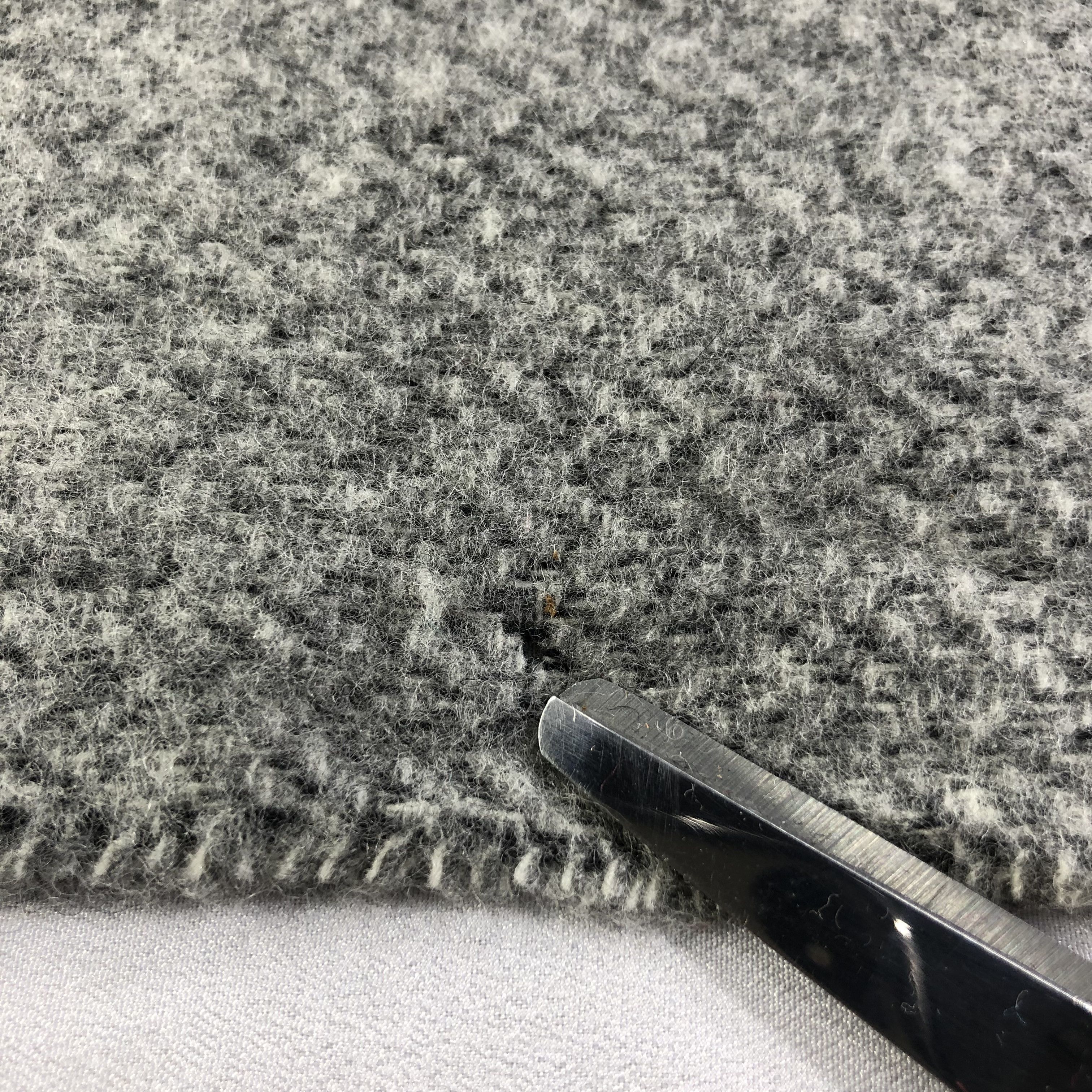 Calvin Klein Calvin Klein Wool Scarf Muffler V1380 Size ONE SIZE - 12 Thumbnail