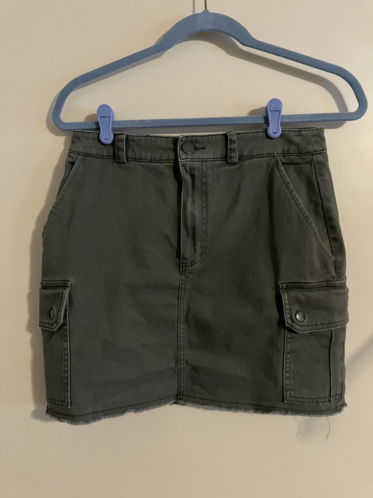 Forever 21 Forever 21 Olive Mini Skirt Size 30" / US 8 / IT 44 - 3 Thumbnail