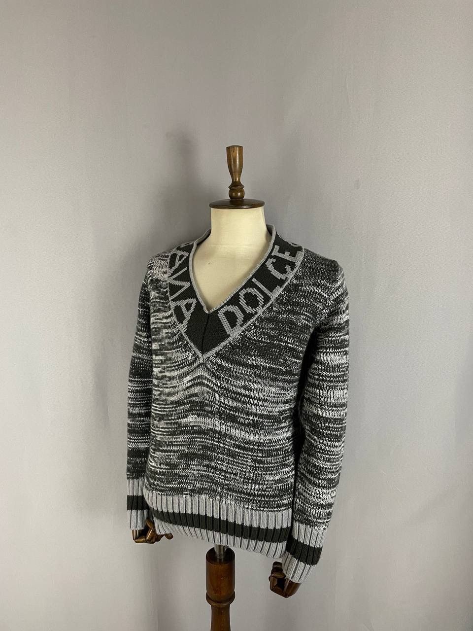 Dolce & Gabbana Dolce&Gabbana Sweater Grey Big Logo Cardigan Size US M / EU 48-50 / 2 - 1 Thumbnail