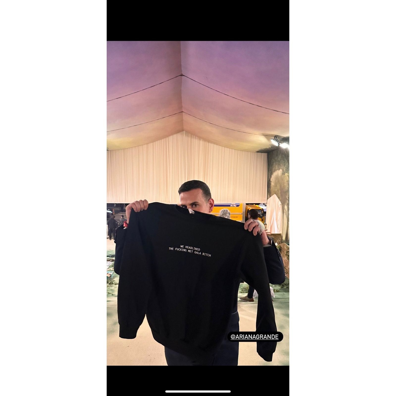Band Tees We Headlined the F***ing Met Gala Bitch - Crewneck EXCLUSIVE Size US L / EU 52-54 / 3 - 7 Thumbnail