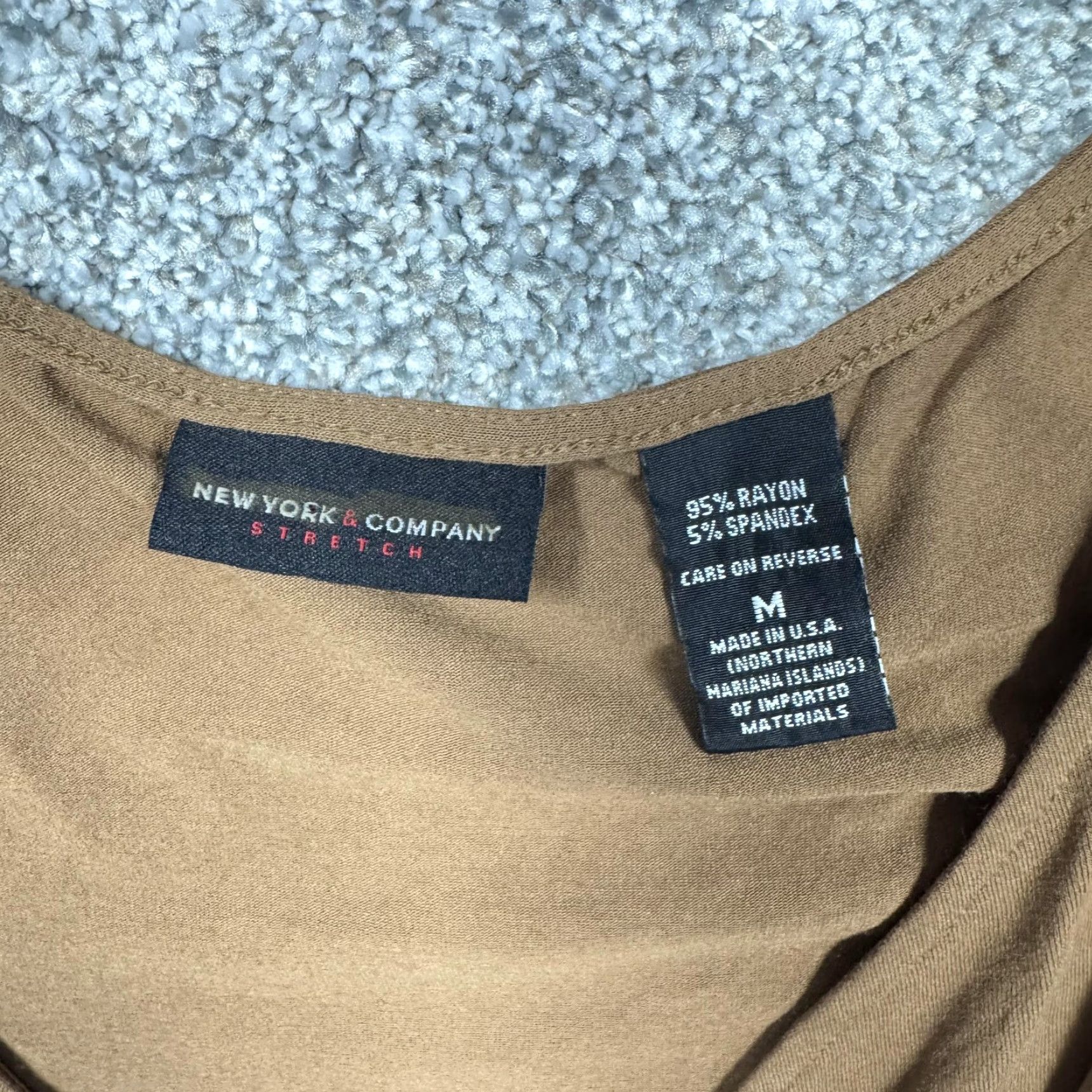 Vintage New York & Company Tank Top M Brown V-Neck Wrap-Faux Front Sleeveless Jersey Knit Casual Solids 95% rayon 5% spandex Women’s Size M / US 6-8 / IT 42-44 - 4 Thumbnail
