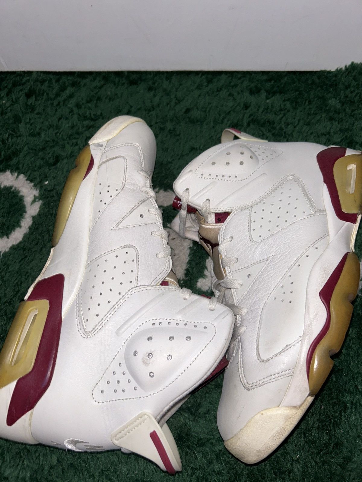 Jordan Brand Size 11 - Air Jordan 6 Retro 2015 Maroon Preowned With Box Size US 11 / EU 44 - 3 Thumbnail