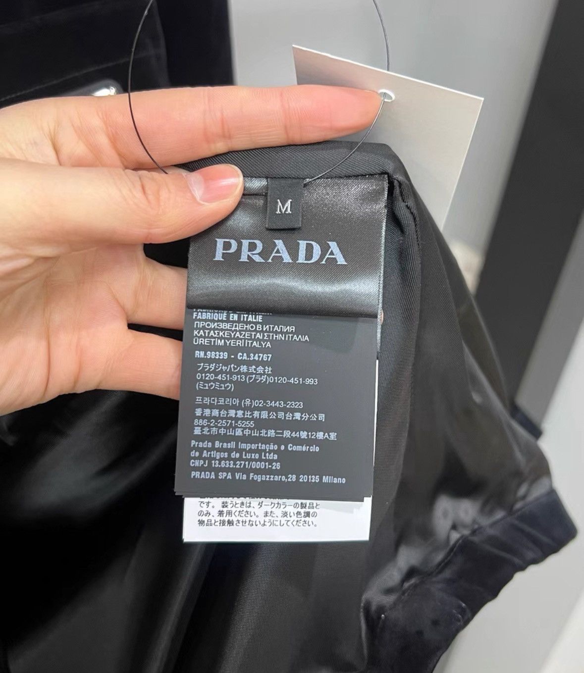 Prada PRADA Velvet Jacket in Size M -2506 Size US M / EU 48-50 / 2 - 5 Thumbnail