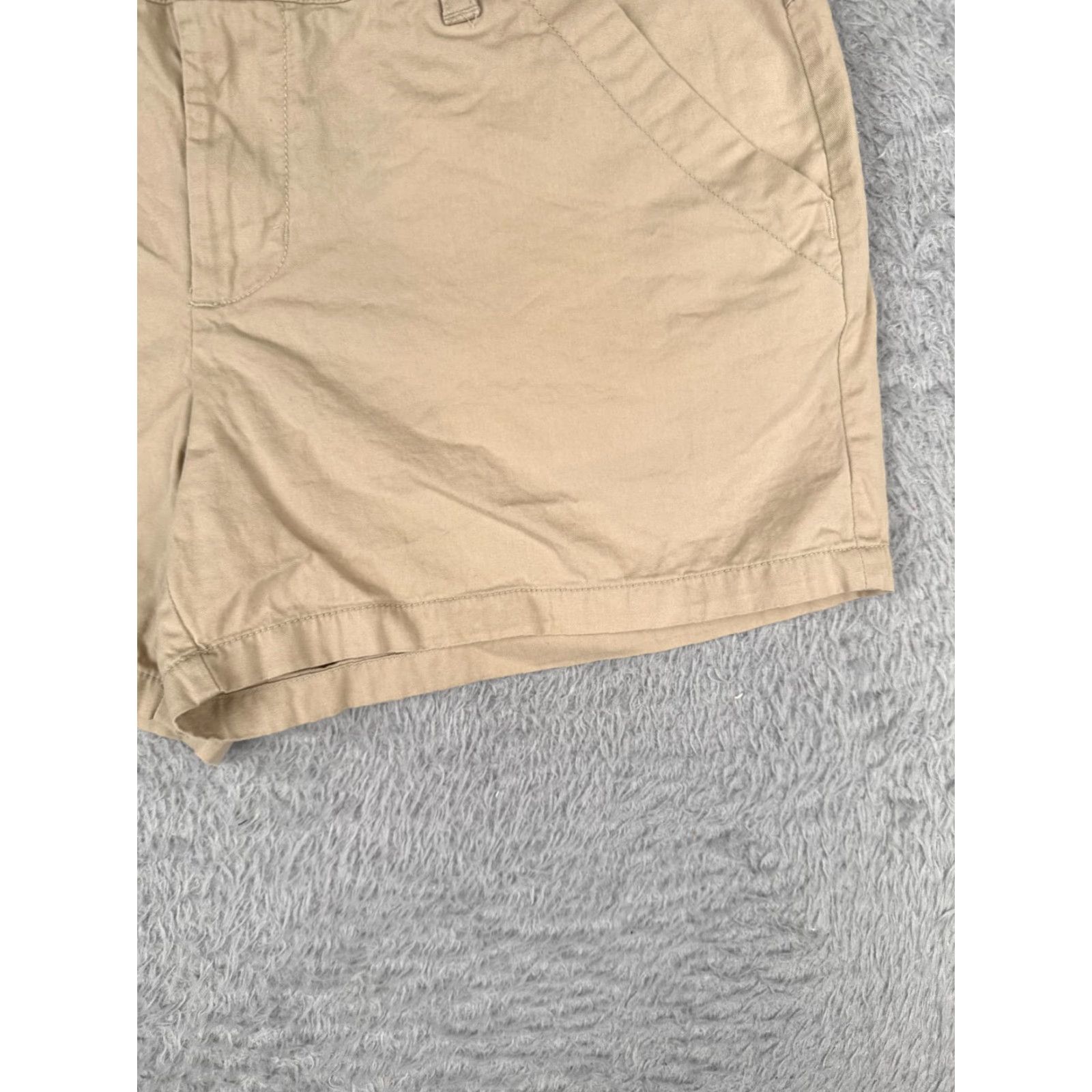 Vintage Columbia Shorts Women 10 Beige Chino 100% Cotton Hiking Camp Pockets 31x4 Casual Activewear Size 32" / US 10 / IT 46 - 2 Thumbnail