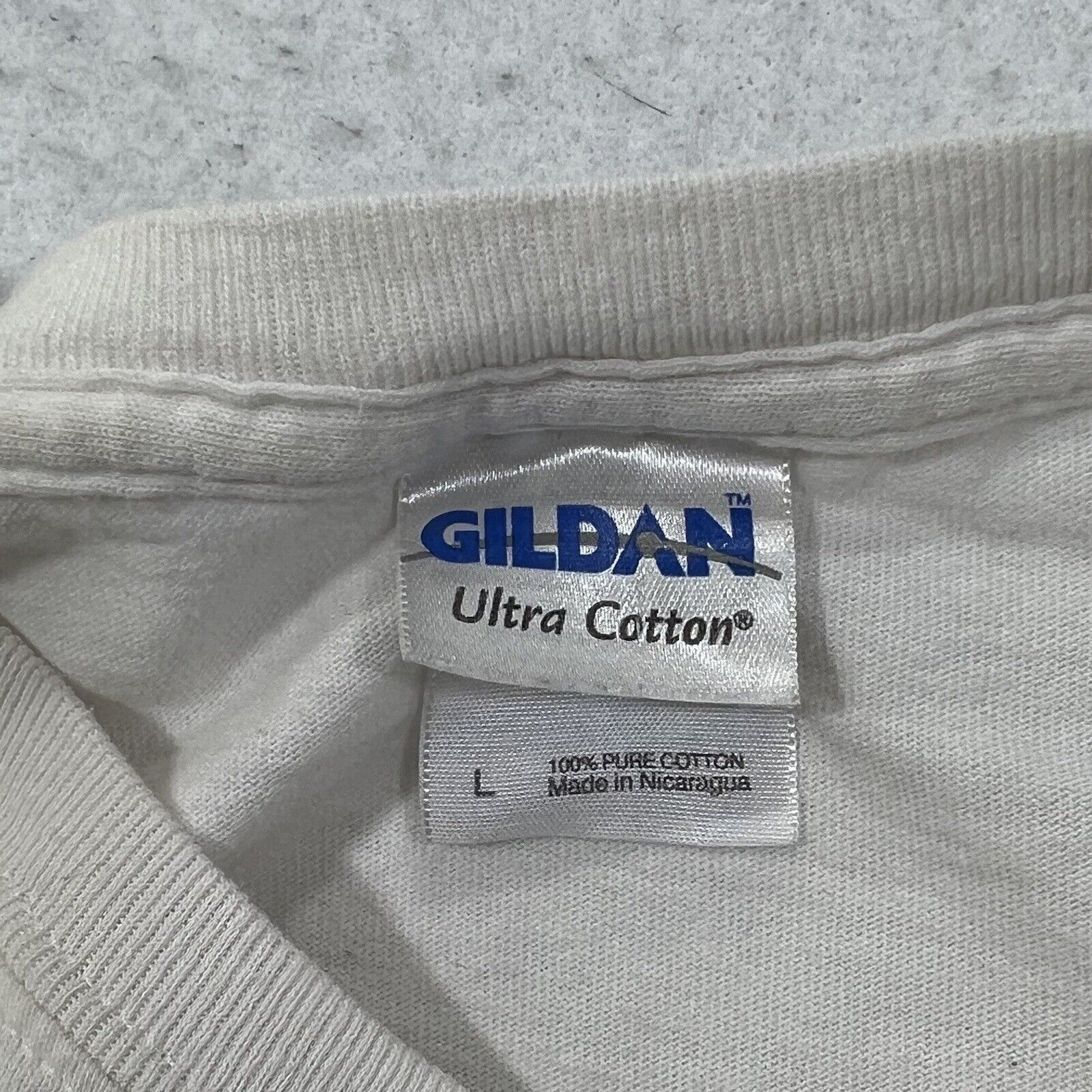 Gildan Build a Bear Workshop 2007 Year of Friendship Graphic Tee Size US L / EU 52-54 / 3 - 3 Thumbnail