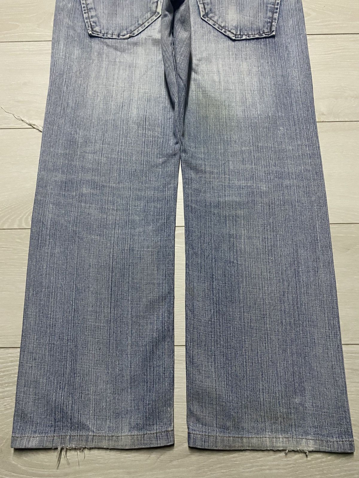 Japanese Brand Vintage Japanese Brand Light Wash Distressed Baggy Jeans Size US 36 / EU 52 - 6 Thumbnail