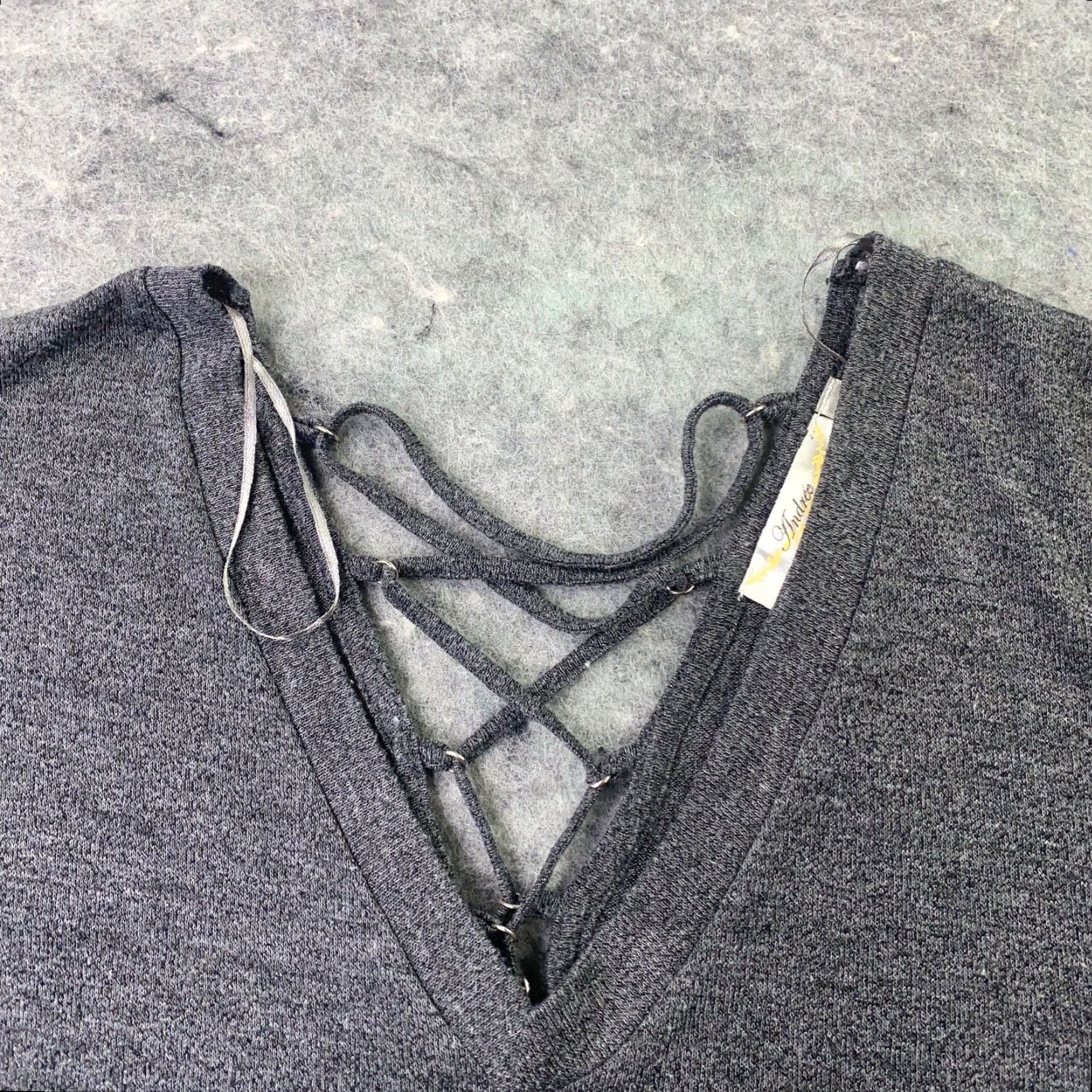 Vintage Andree By Unit Womens Shirt Top L Gray V-Neck Lace-Up Back Cap Sleeve - (No added text) Size L / US 10 / IT 46 - 2 Thumbnail