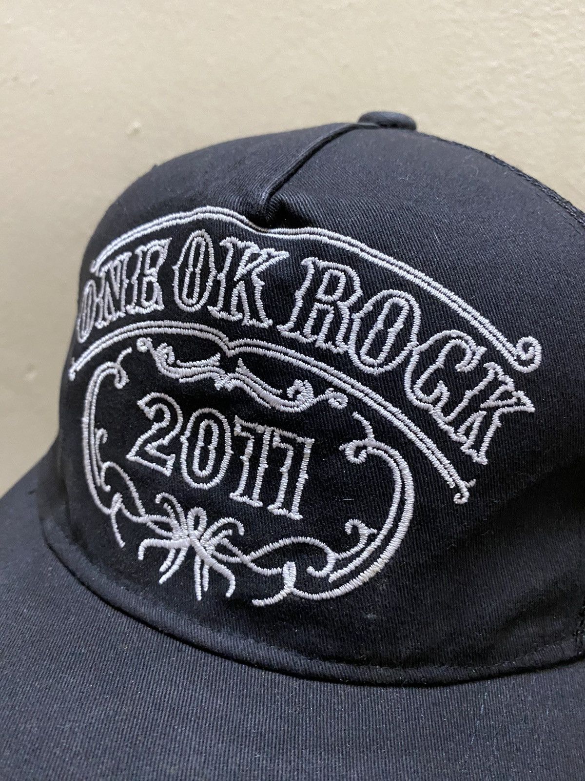 Band Tees × Japanese Brand Rare ‼️ Japan Band One Ok Rock 2011 Trucker Size ONE SIZE - 2 Thumbnail