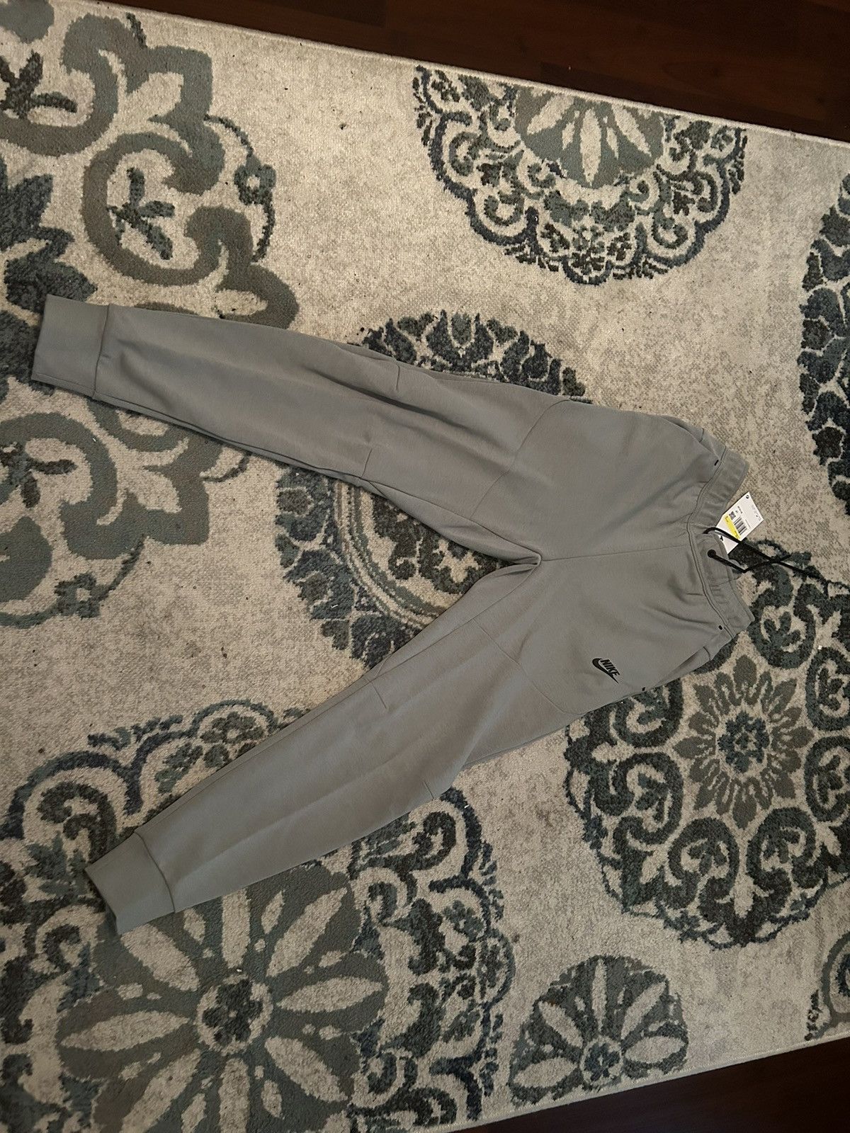 slim fit tech fleece