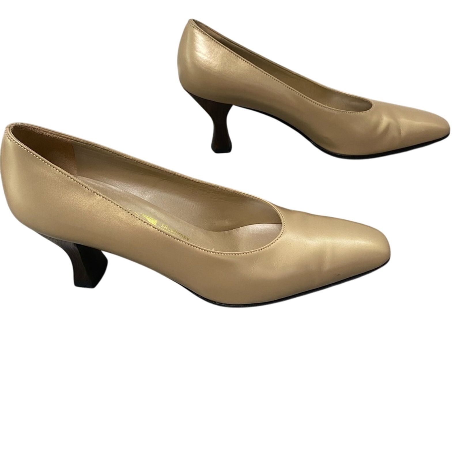 Salvatore Ferragamo Vintage Salvatore Ferragamo Beige Heels Pumps Size 7.5 Size US 7.5 / IT 37.5 - 4 Thumbnail