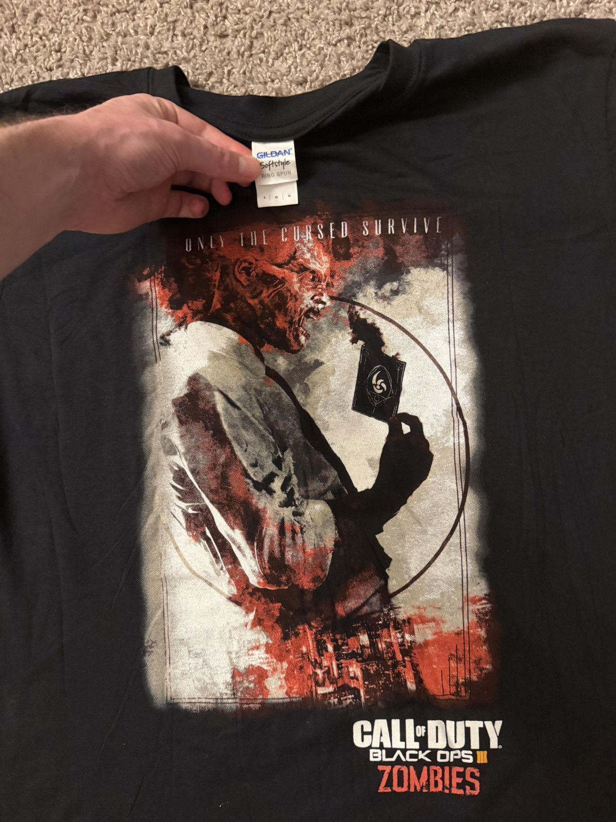Gildan Vintage Call Of Duty Black Ops 3 Zombies UK Employee Horror Size US L / EU 52-54 / 3 - 2 Thumbnail