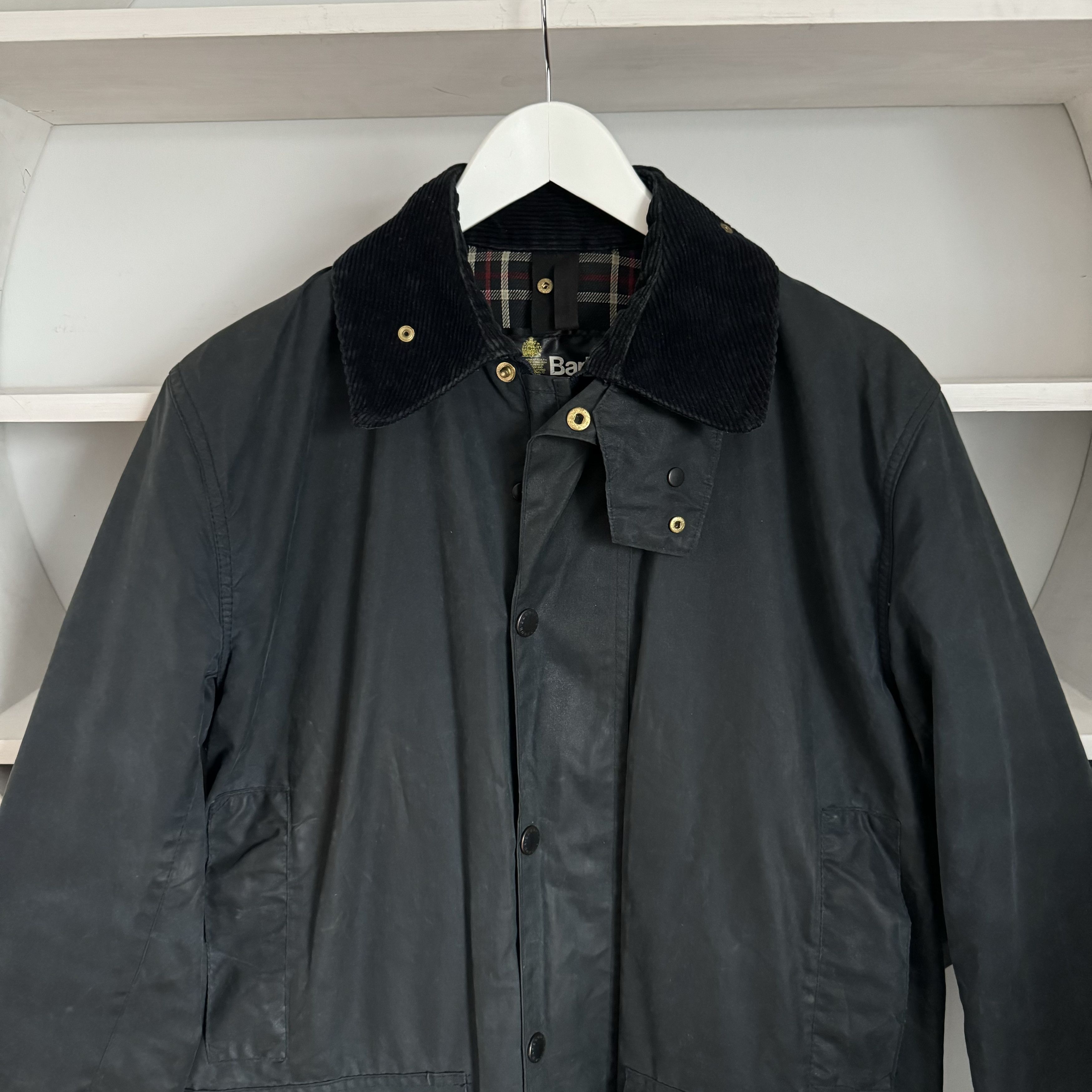 Barbour VINTAGE BARBOUR 2 CRESTS BORDER Waxed Jacket Size S / C34 Size US S / EU 44-46 / 1 - 5 Thumbnail