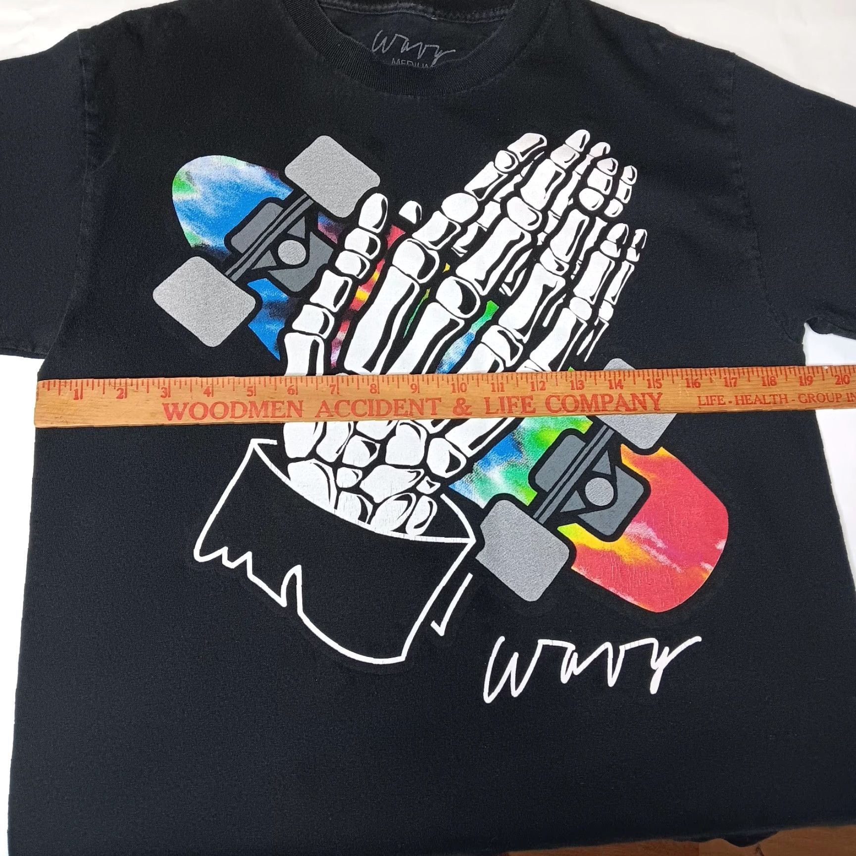 Vintage VINTAGE Wavy Shirt Medium Tie Dye Skateboard Deck Skeleton Hand Streetwear Black Shirt Mens M Tie-Dye Skateboard Deck Theme 90s Skater Size US M / EU 48-50 / 2 - 4 Thumbnail