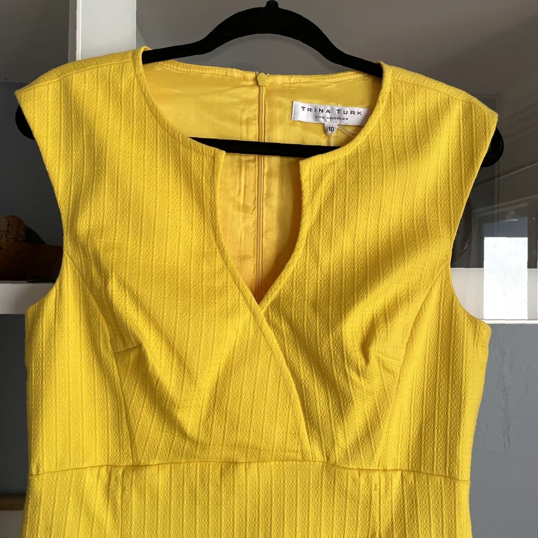 Trina Turk Trina Turk Women's Dress Sheath Casual V-Neck Sleeveless Zip 10 Yellow Knit Cotton Elastane Modern Size L / US 10 / IT 46 - 3 Thumbnail