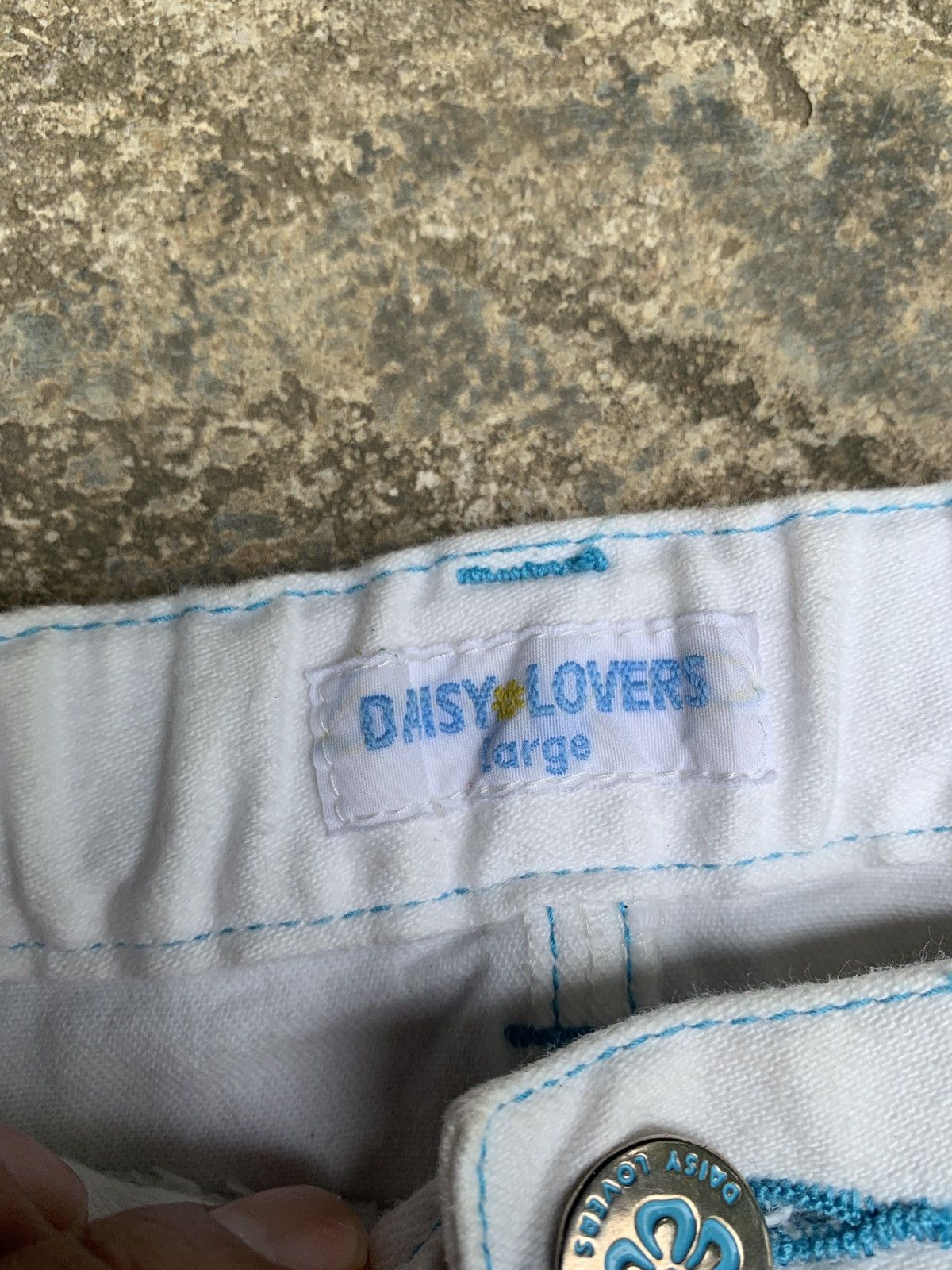 Angel Blue × Hysteric Glamour × Japanese Brand 2000s Daisy Lovers Japan Rainbow Fruits Capri Pants Size 25" / US 0 / IT 36 - 9 Thumbnail