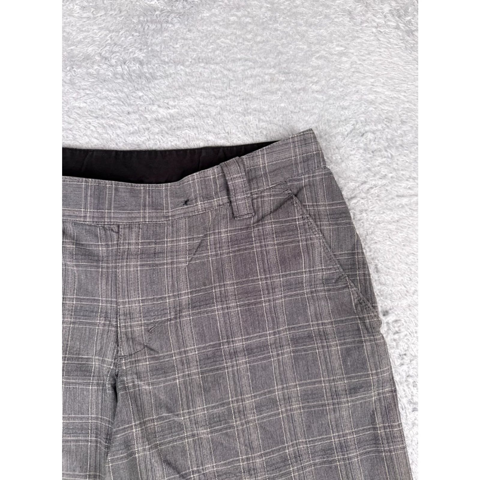 The North Face The North Face Shorts Womens 10 Gray Plaid 100% Cotton Golf Hiking 32x11 Women Shorts Casual Activewear 90s? Size 32" / US 10 / IT 46 - 5 Thumbnail