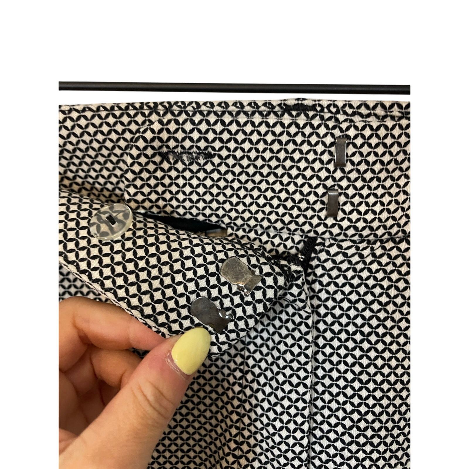 Adrianna Papell NWT Adrianna Papell Pull-On Geometric Treeca Check SZ 10 Size 32" / US 10 / IT 46 - 5 Thumbnail