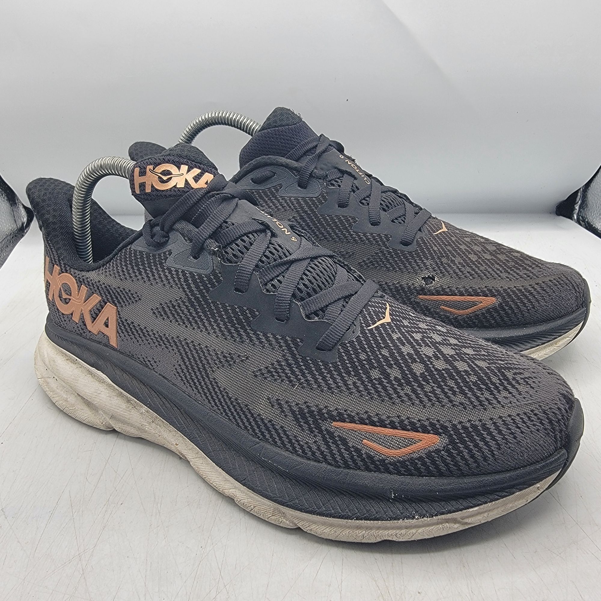 Hoka Hoka One One Clifton 9 Womens 9 B Black Running Shoes Athlet Size US 9 / IT 39 - 1 Thumbnail