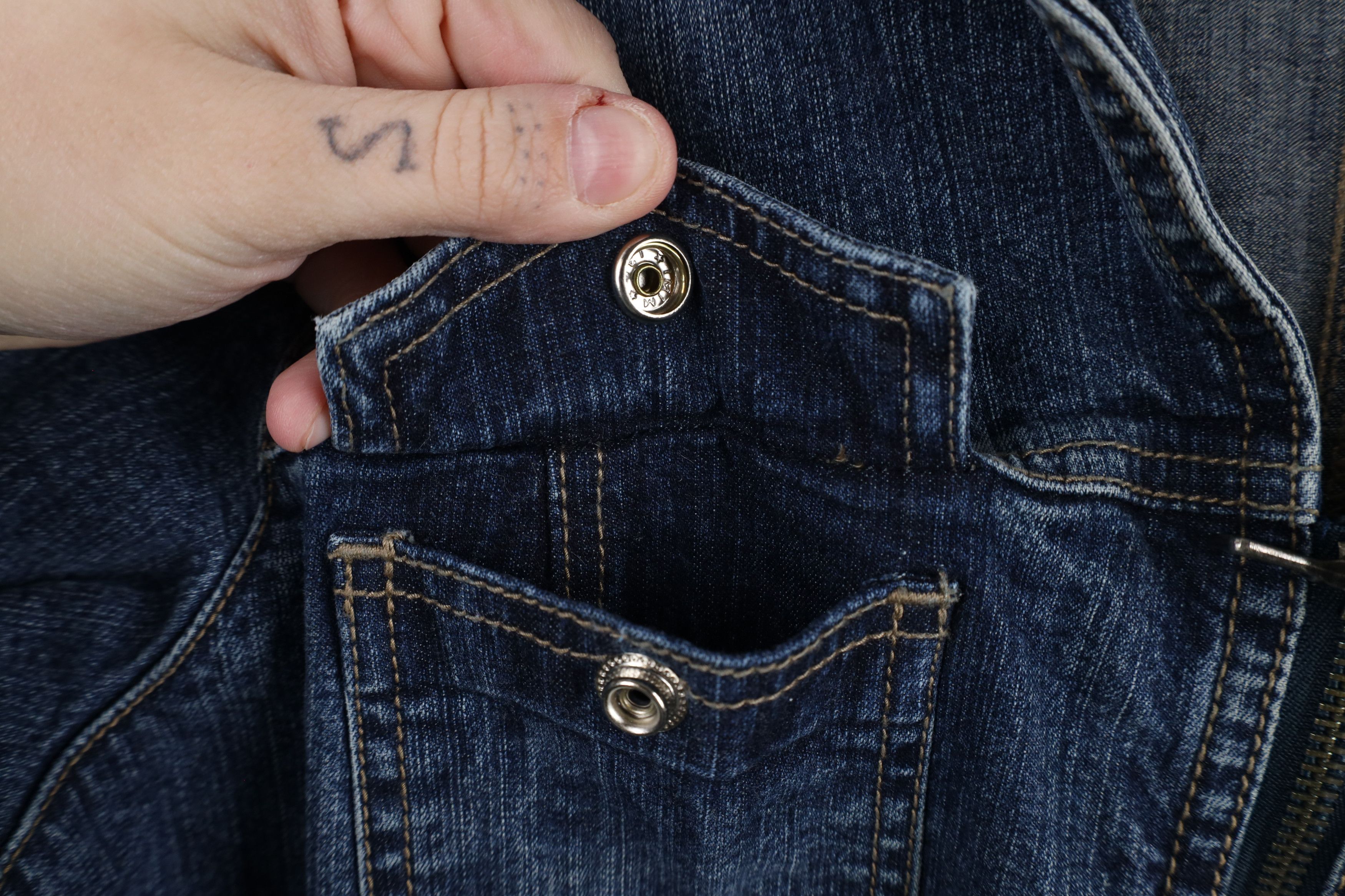 Guess × Vintage Vintage 90s Y2K Guess Flared Denim Jumpsuit Coveralls Size 28" / US 6 / IT 42 - 14 Thumbnail
