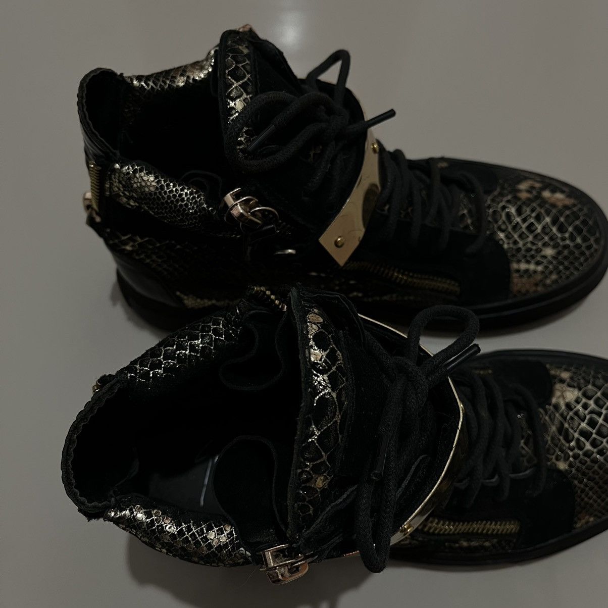 Giuseppe Zanotti GIUSEPPE ZANOTTI SNAKE SKIN DUAL ZIP STRAP SNEAKERS Size US 10 / EU 43 - 6 Thumbnail