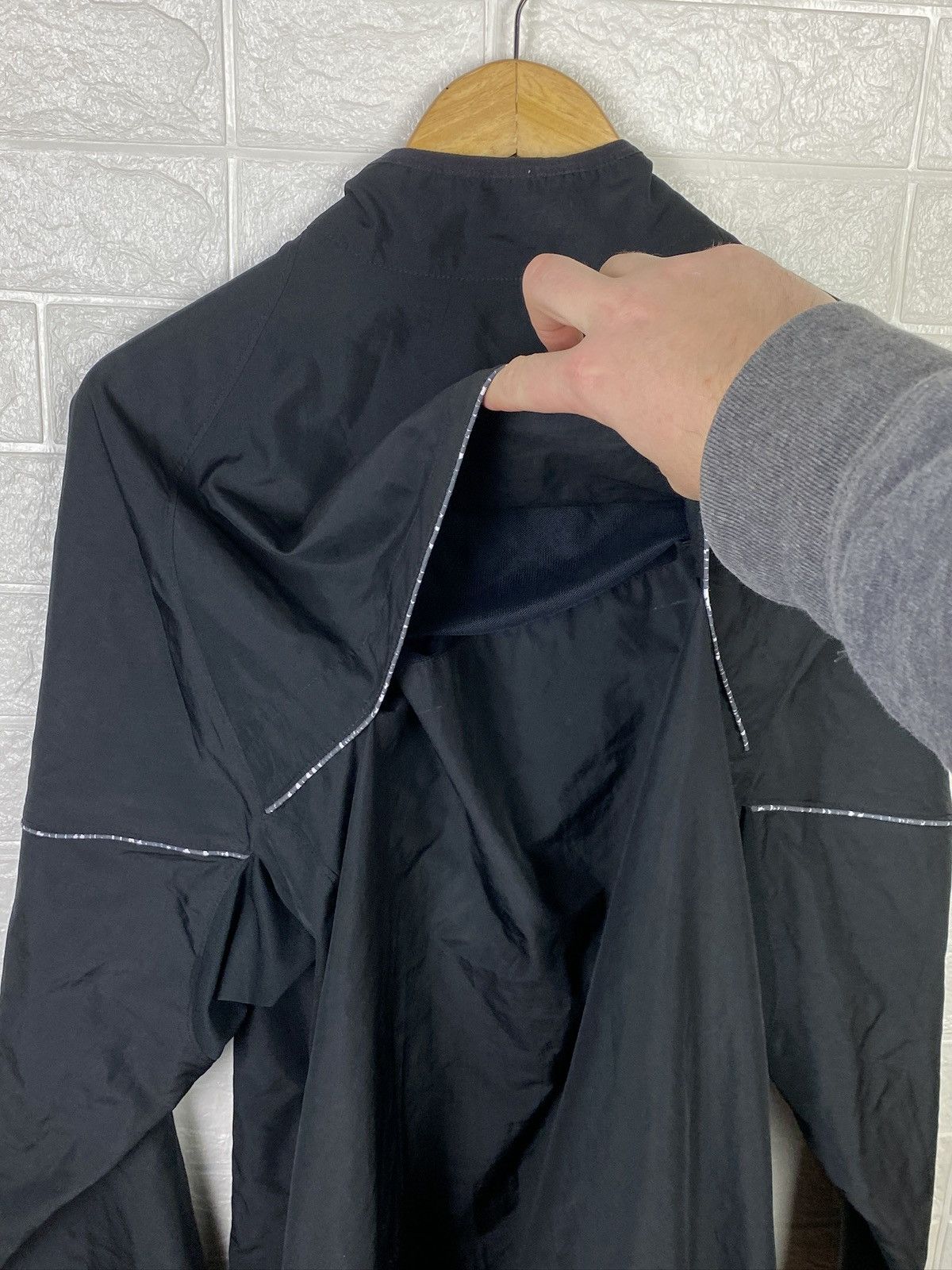Nike × Vintage Nike Windbreaker Jacket - Black Size XL Size US XL / EU 56 / 4 - 15 Thumbnail