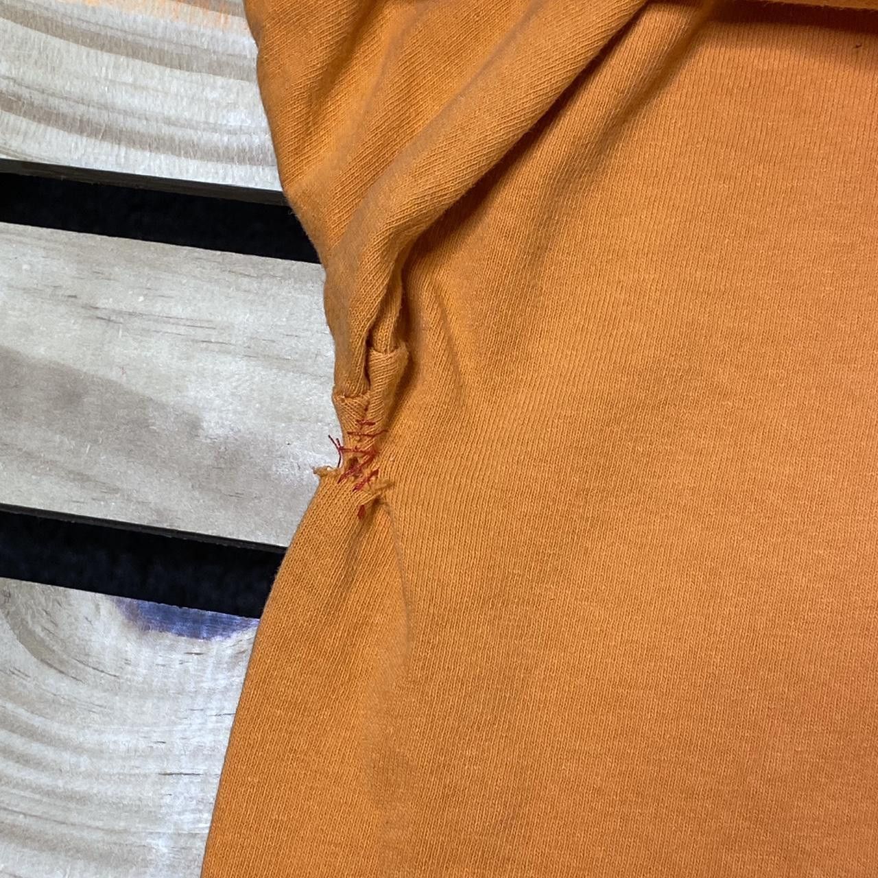 AAA Vintage Weezer Orange Band Tee Size XL Size US XL / EU 56 / 4 - 3 Thumbnail