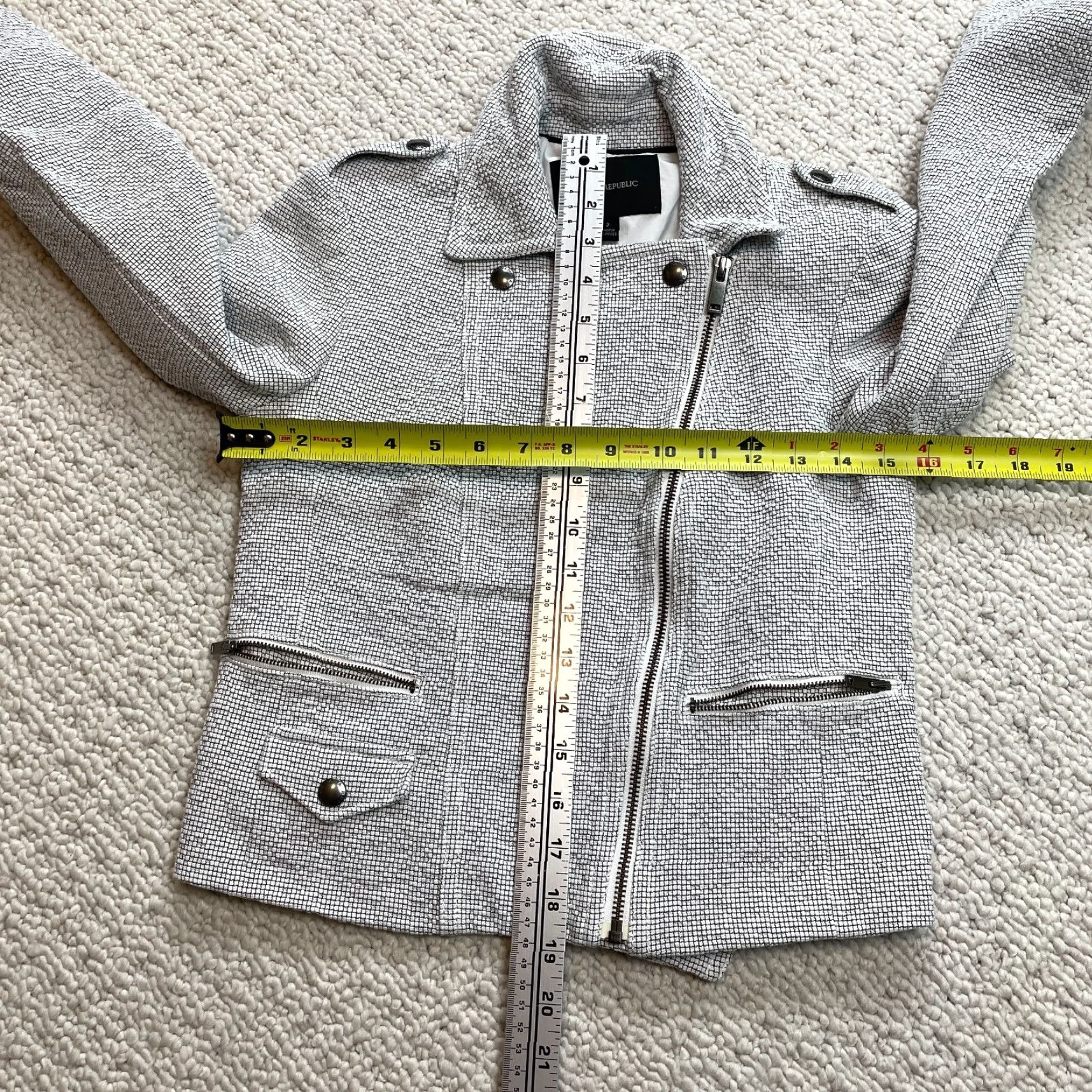 Banana Republic VINTAGE Banana Republic Motorcycle Jacket Womens 2 White Square Jacquard Angle Zip Size XS / US 0-2 / IT 36-38 - 2 Thumbnail