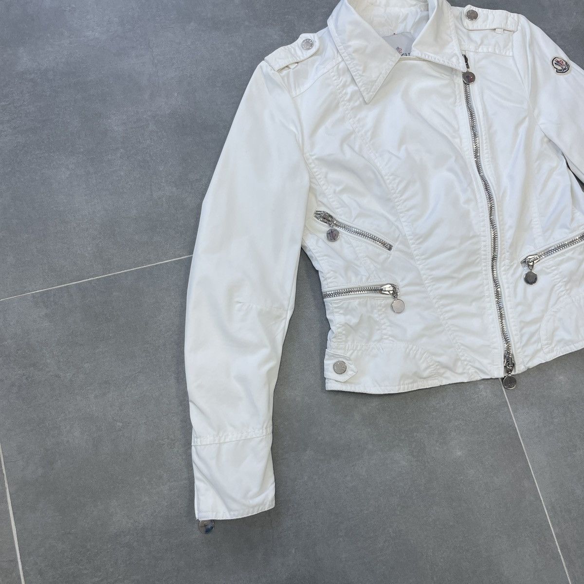 Moncler Authentic Moncler Coeur Jacket Size 1 (S) Size S / US 4 / IT 40 - 4 Thumbnail