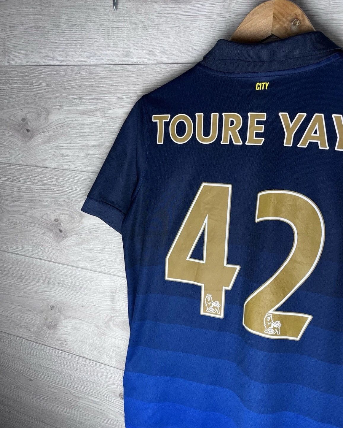 Nike SOCCER JERSEY Fc MANCHESTER SITY TOURE YAYA #42 size s Size US S / EU 44-46 / 1 - 13 Thumbnail