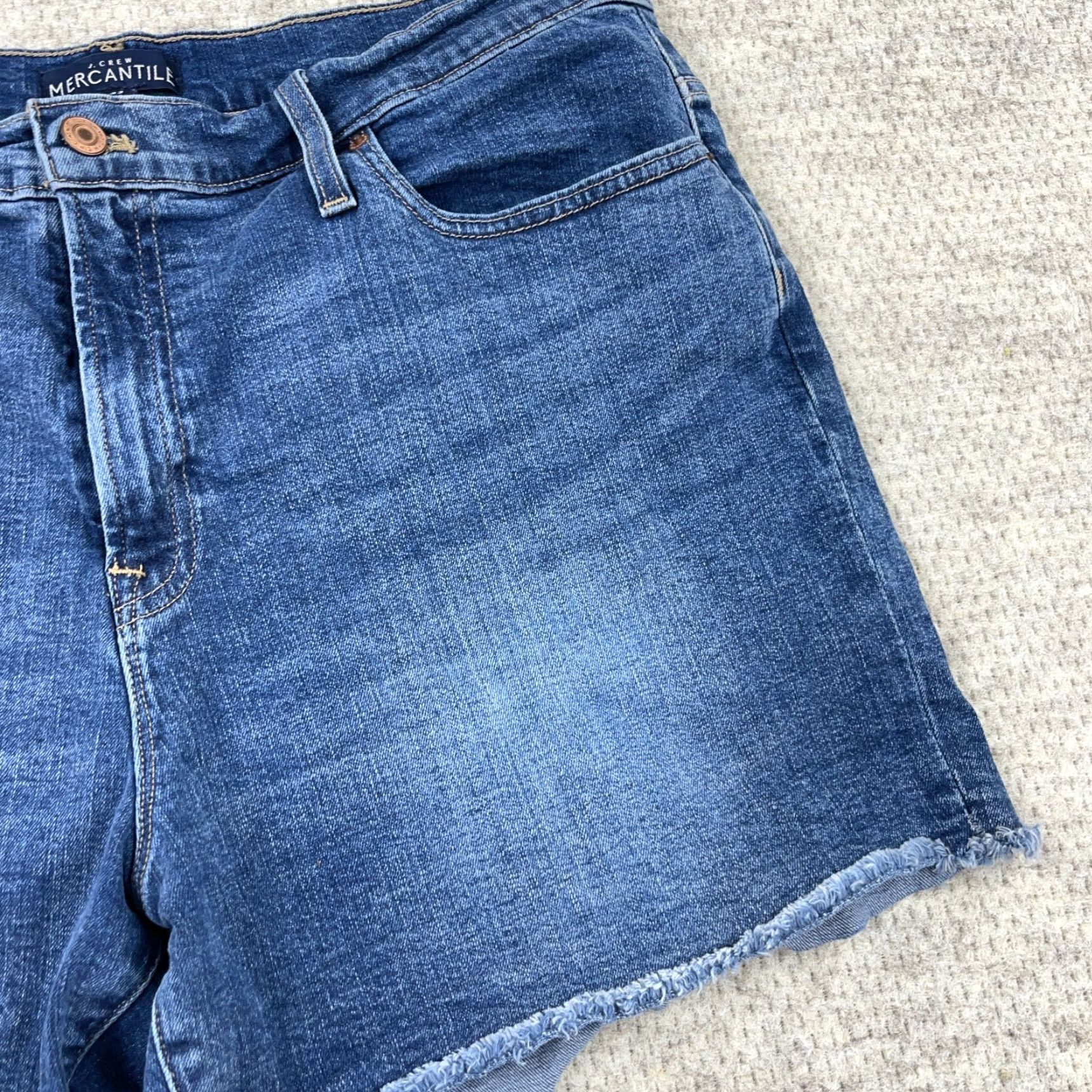 J.Crew J. Crew Mercantile Shorts Men 33 Bermuda Denim 11 Inseam Blue Pockets Belt Loops Zip Front Regular Mid Rise Casual Size US 33 - 4 Thumbnail