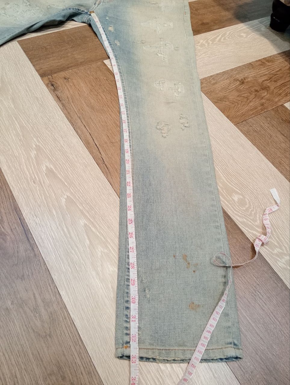 John Galliano GALLIANO ITALY BLUE DENIM SLIM DISTRESSED PANTS Size US 32 / EU 48 - 19 Thumbnail