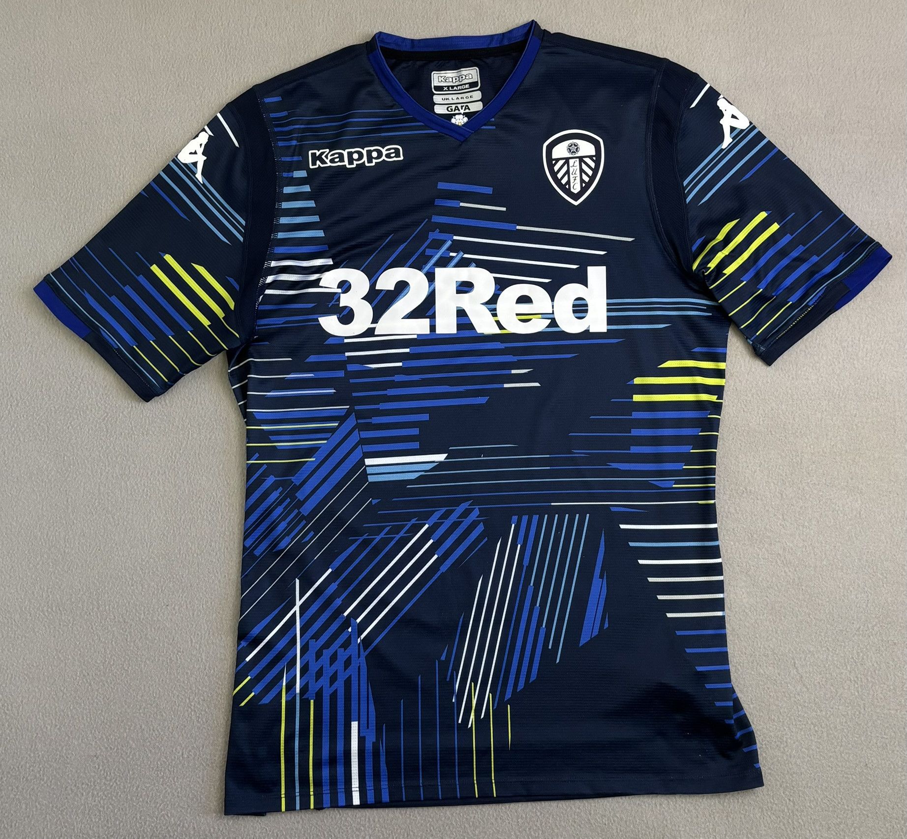 Kappa Leeds United 2018/2019 Kappa Football Jersey Size L Size US L / EU 52-54 / 3 - 5 Thumbnail