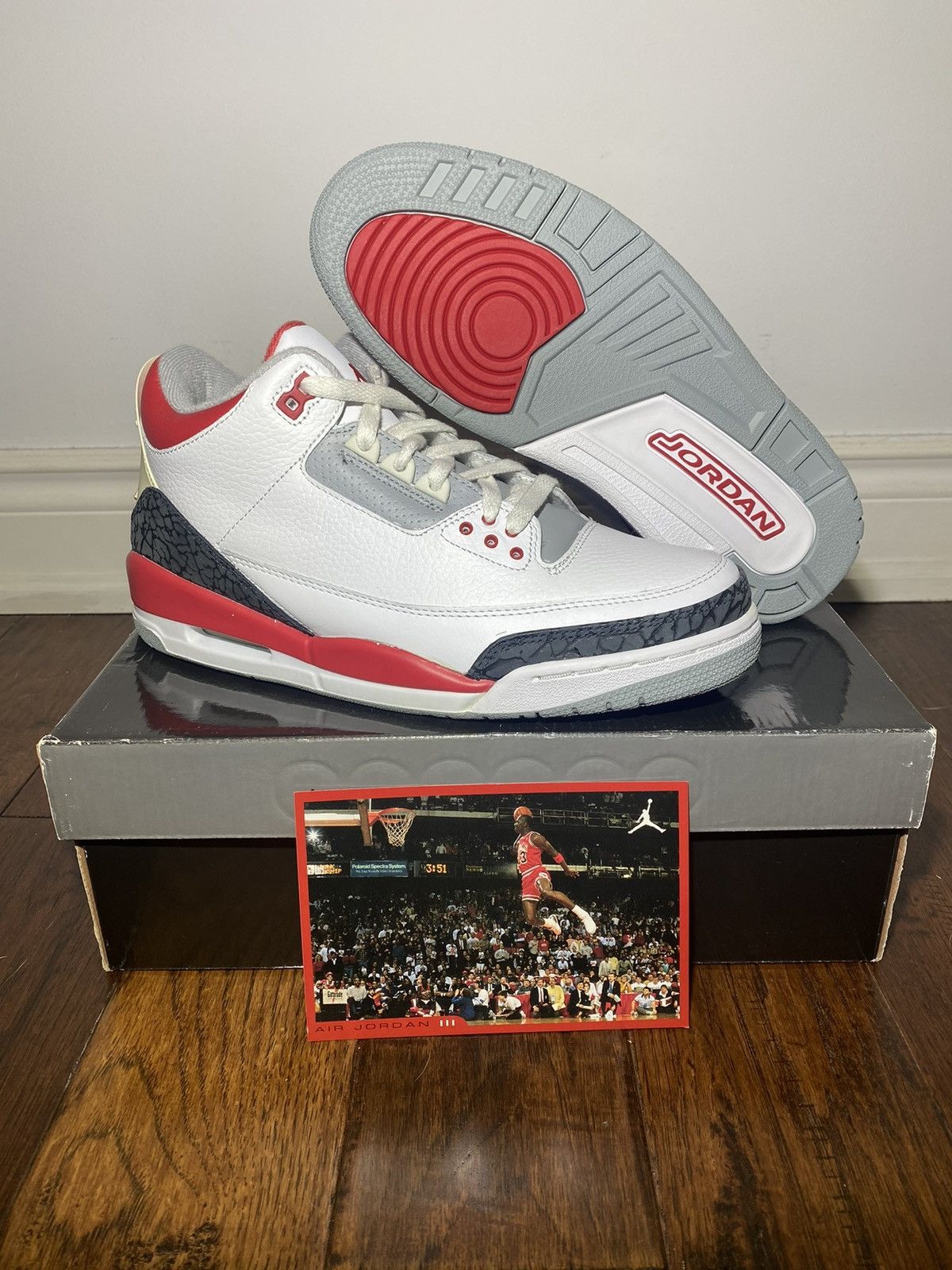 image of Nike x Vintage Size 9M - Air Jordan 3 Fire Red (2007) Shoes, Men's
