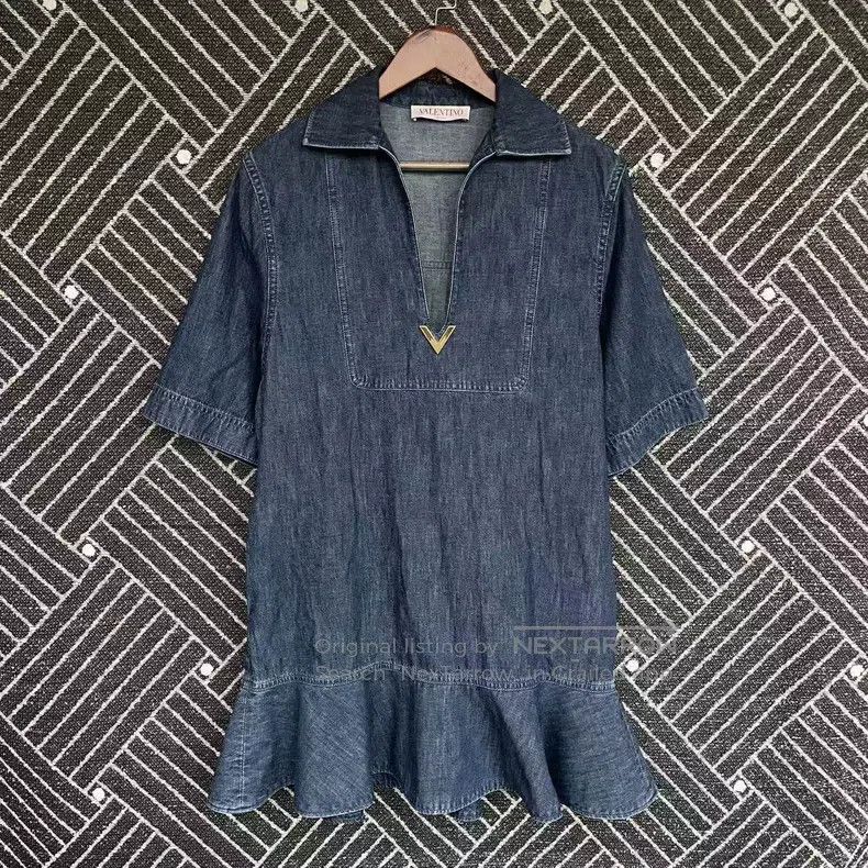 Valentino Valentino Solid V-neck pleated denim cropped short-sleeved Size XS / US 0-2 / IT 36-38 - 1 Thumbnail