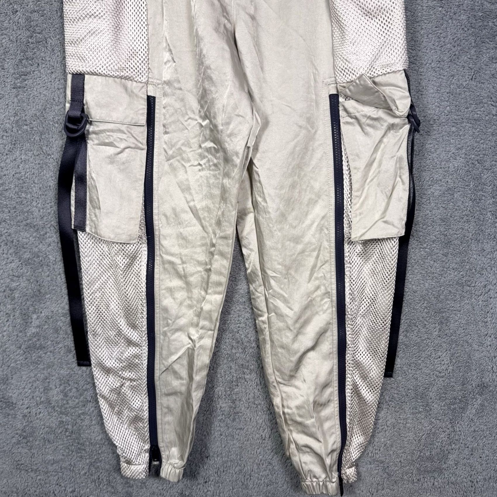Jordan Brand Jordan Pants Womens M Gray Nike Air Utility Flight Women Cargo Jogger Sweatpant CU4072 Size 32" / US 10 / IT 46 - 2 Thumbnail