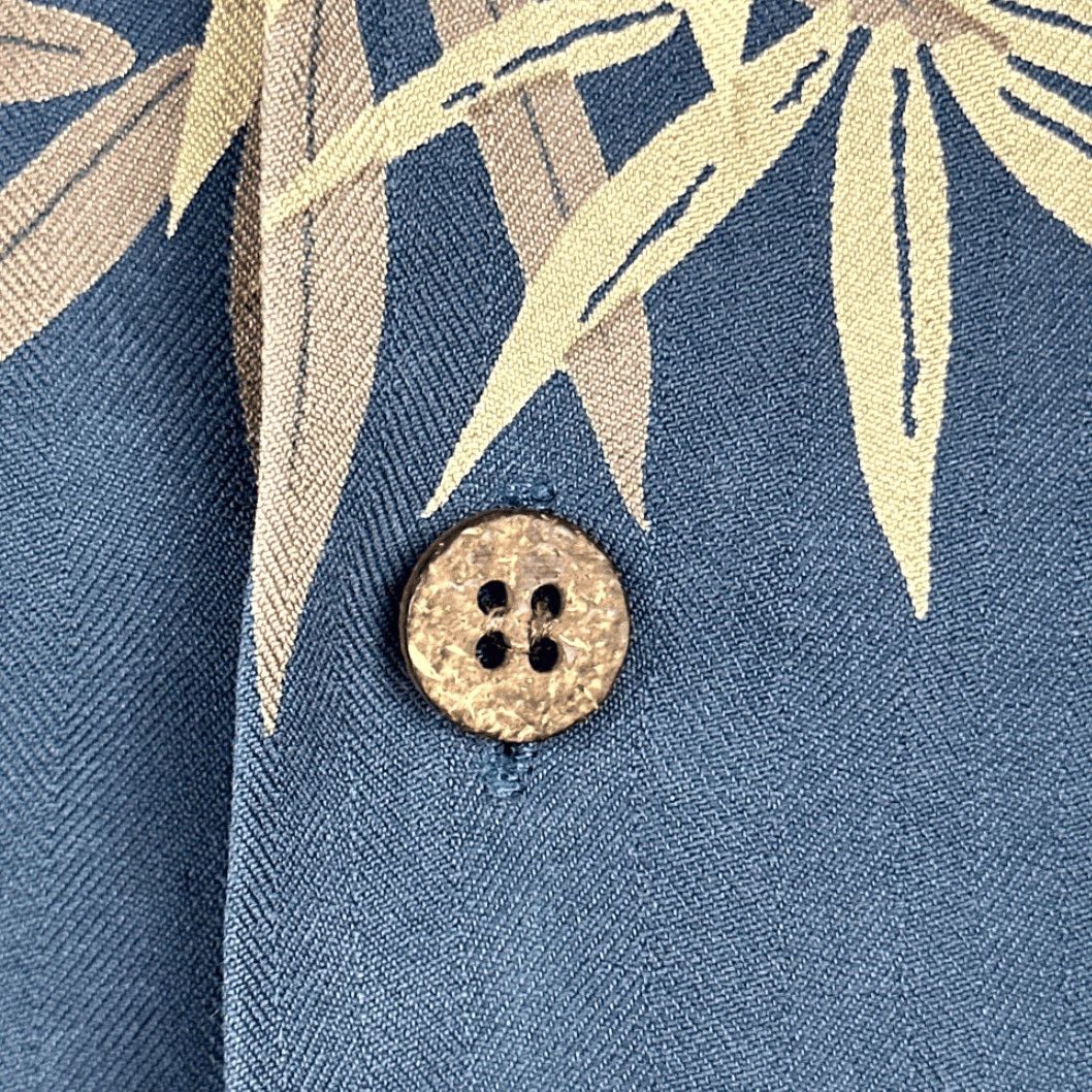 Hilo Hattie Hilo Hattie Hawaiian Shirt Adult LARGE Blue Silk Bamboo Graphic Tropical Pocket Shirt Men XS-XL? Size US L / EU 52-54 / 3 - 5 Thumbnail